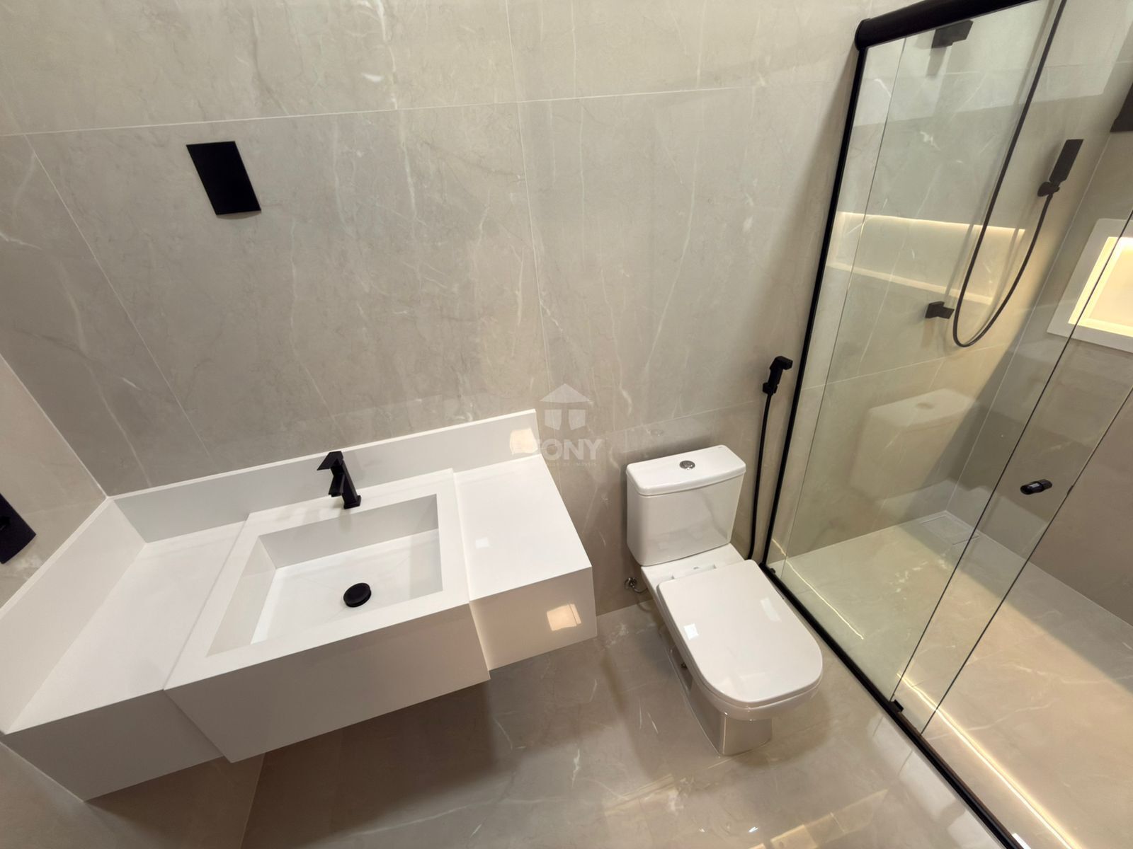 Casa à venda com 3 quartos, 3 suítes, 3 vagas e 141m² no Plano Diretor Norte, Palmas (TO) — foto 16 de 24