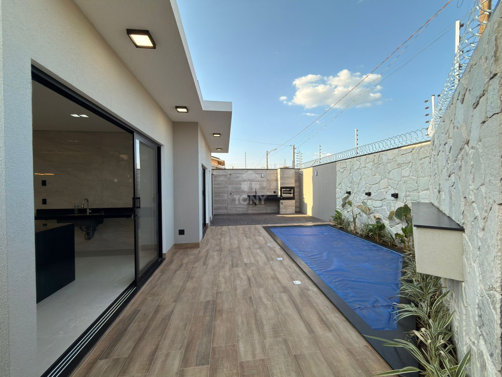 Casa à venda com 3 quartos, 3 suítes, 3 vagas e 141m² no Plano Diretor Norte, Palmas (TO) — foto 9 de 24