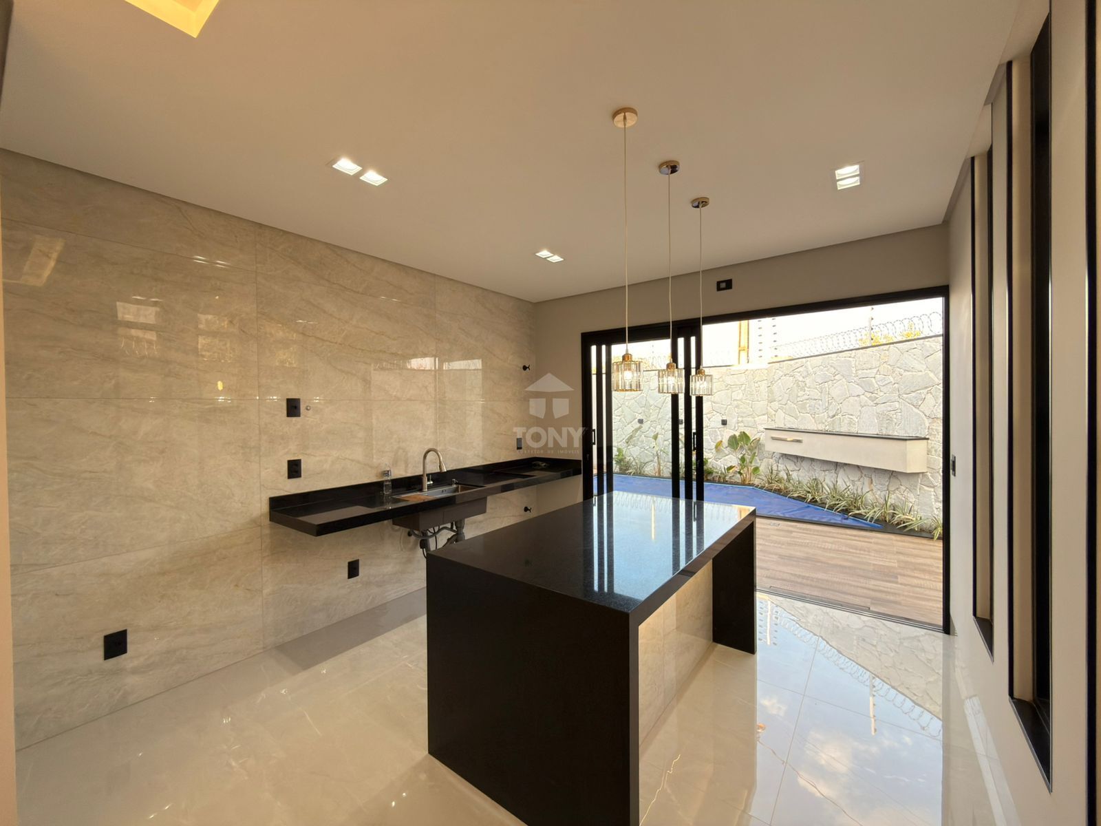 Casa à venda com 3 quartos, 3 suítes, 3 vagas e 141m² no Plano Diretor Norte, Palmas (TO) — foto 8 de 24