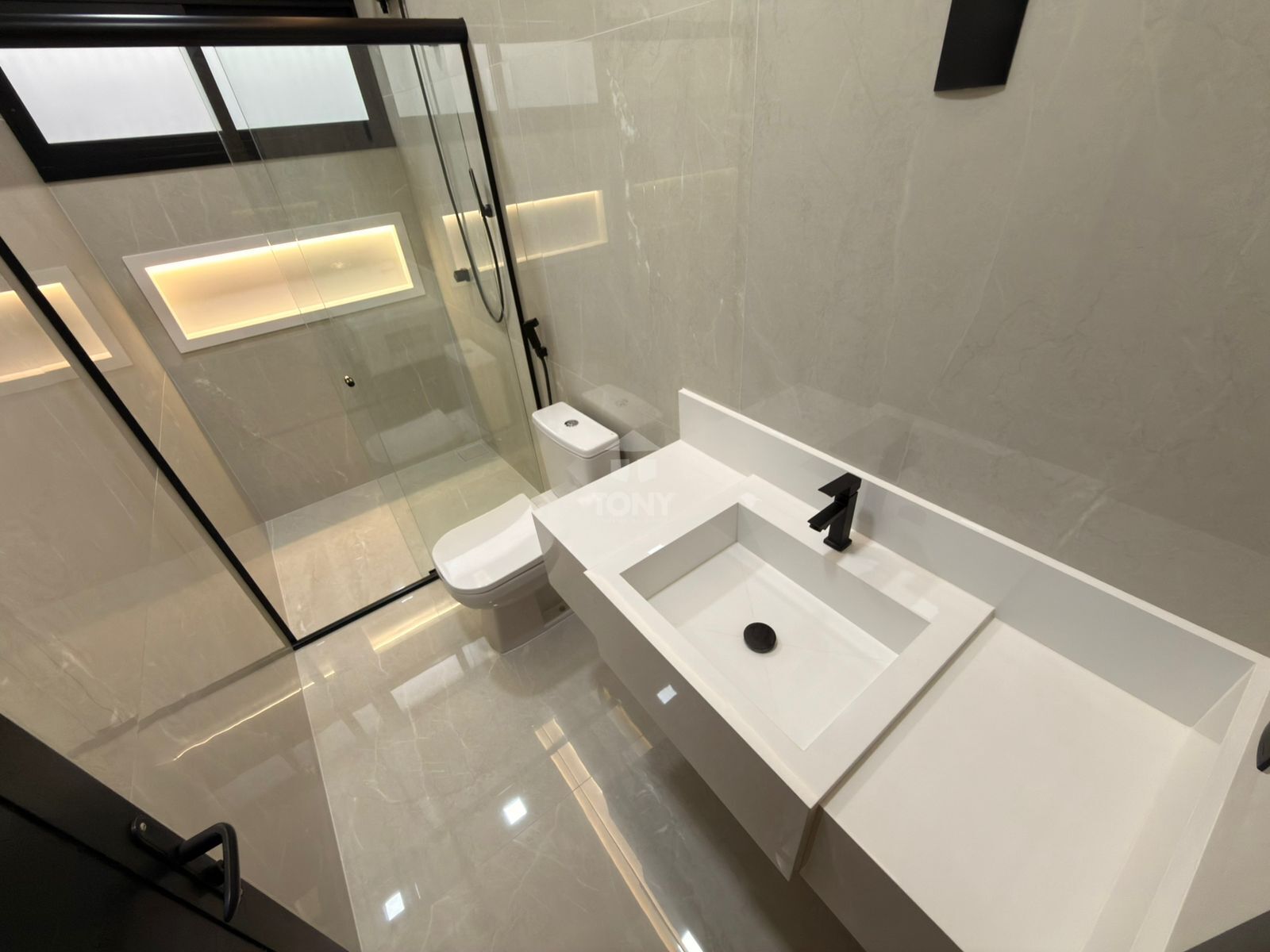 Casa à venda com 3 quartos, 3 suítes, 3 vagas e 141m² no Plano Diretor Norte, Palmas (TO) — foto 17 de 24