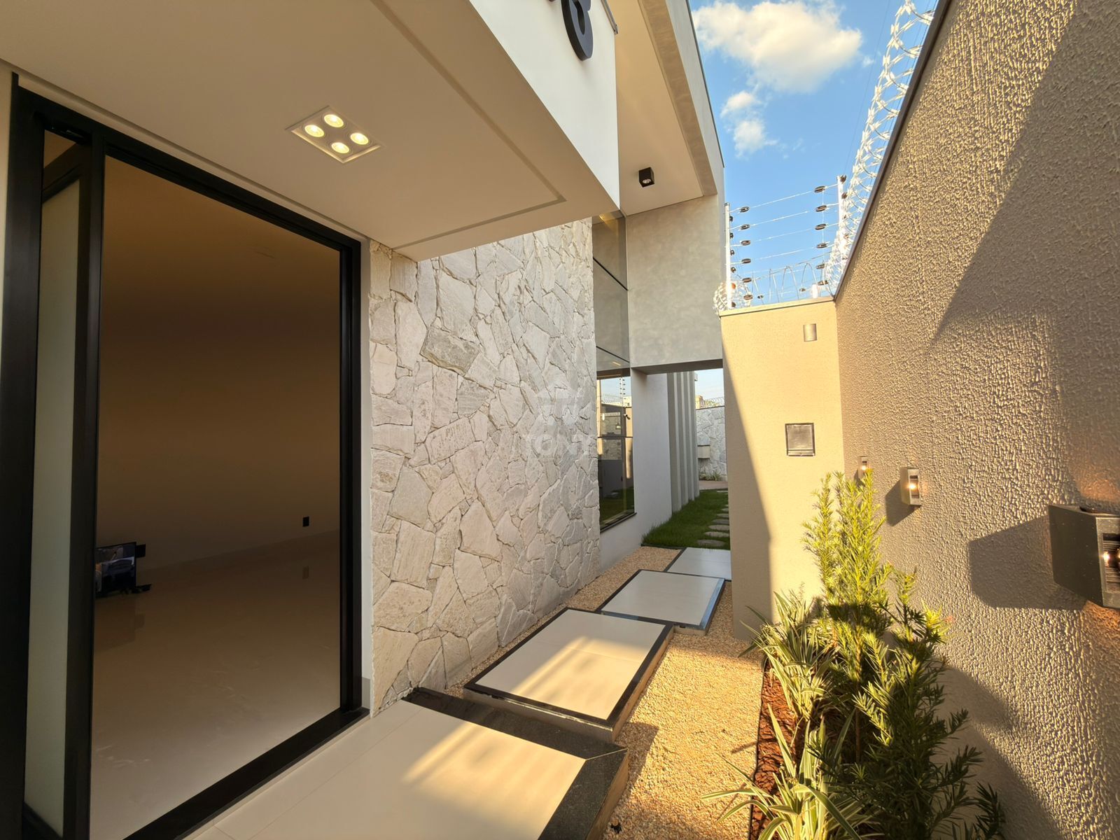 Casa à venda com 3 quartos, 3 suítes, 3 vagas e 141m² no Plano Diretor Norte, Palmas (TO) — foto 13 de 24