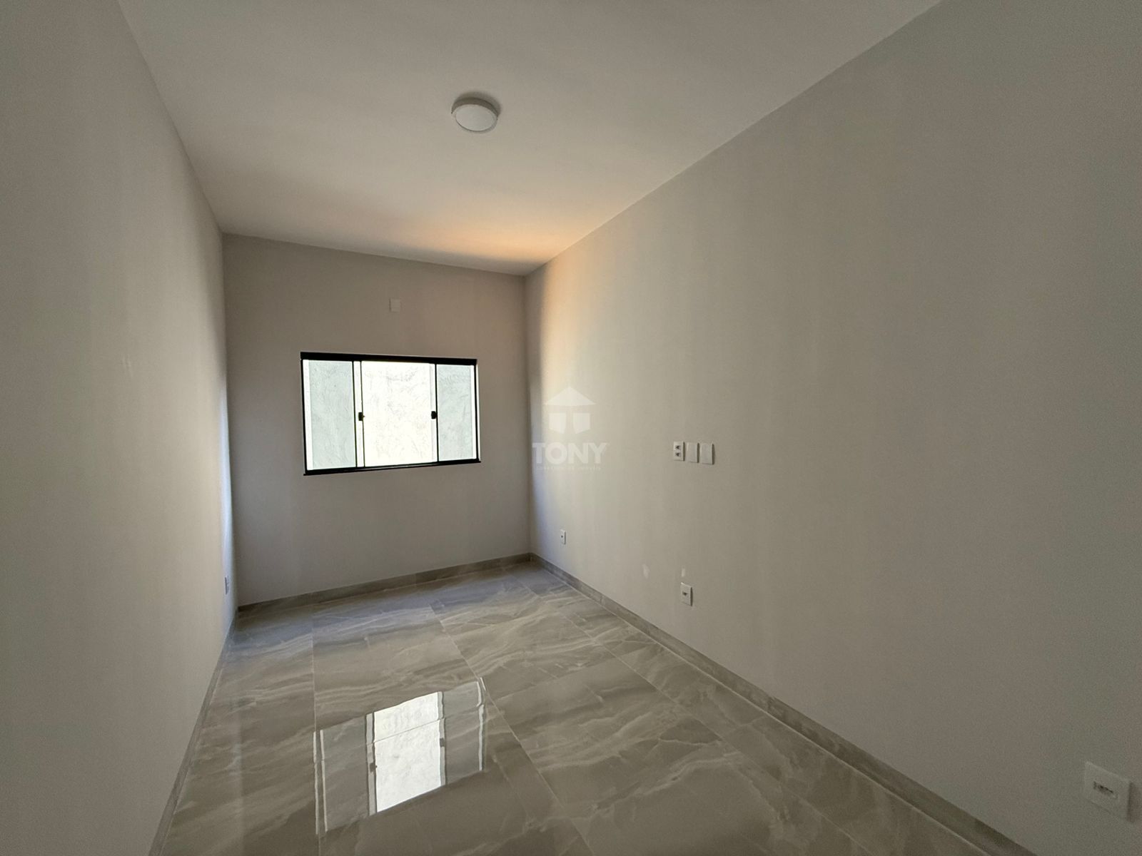 Casa à venda com 3 quartos, 1 suíte, 2 vagas e 107m² no Jardim Aureny III, Palmas (TO) — foto 8 de 18