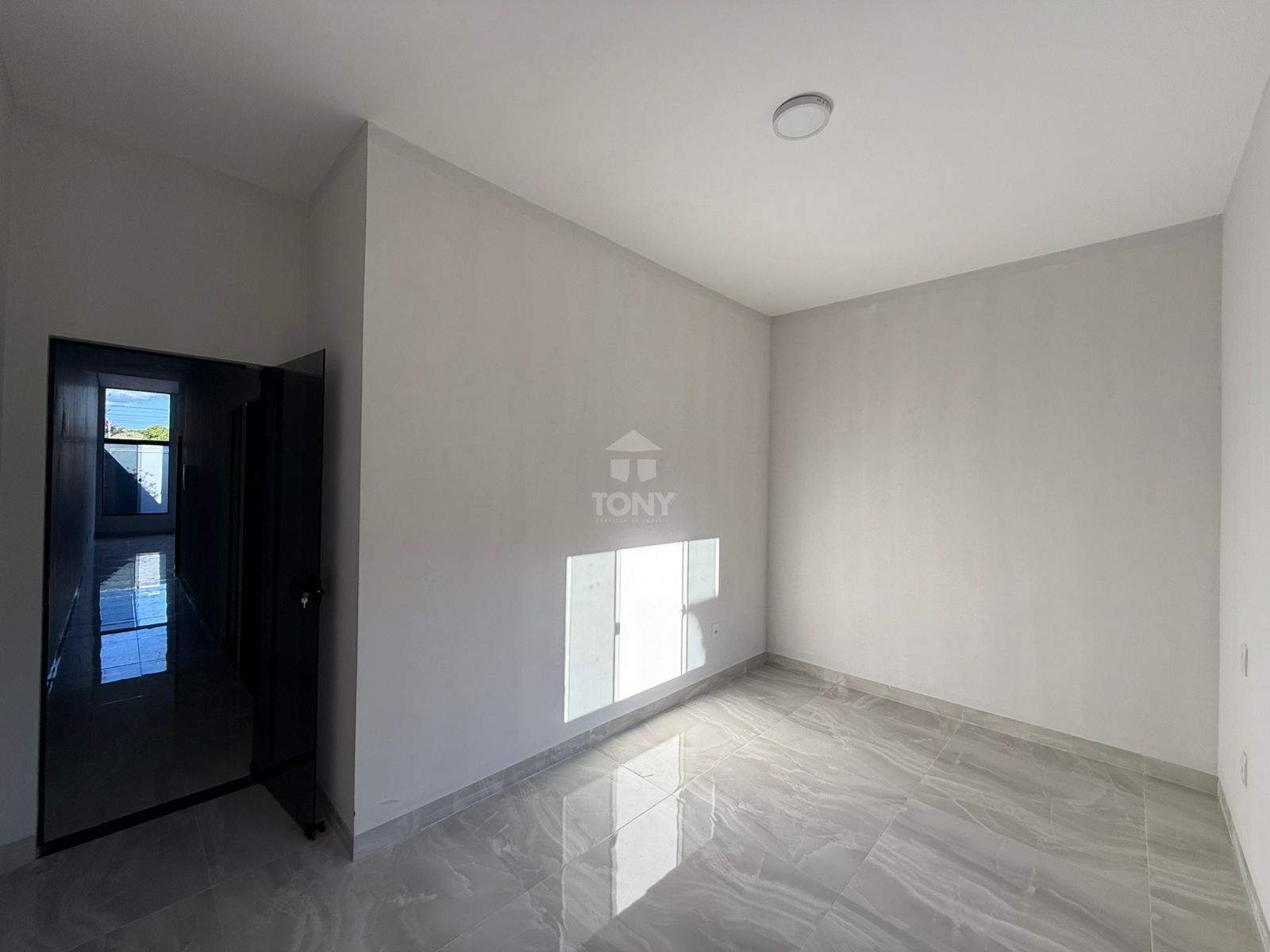 Casa à venda com 3 quartos, 1 suíte, 2 vagas e 107m² no Jardim Aureny III, Palmas (TO) — foto 7 de 18