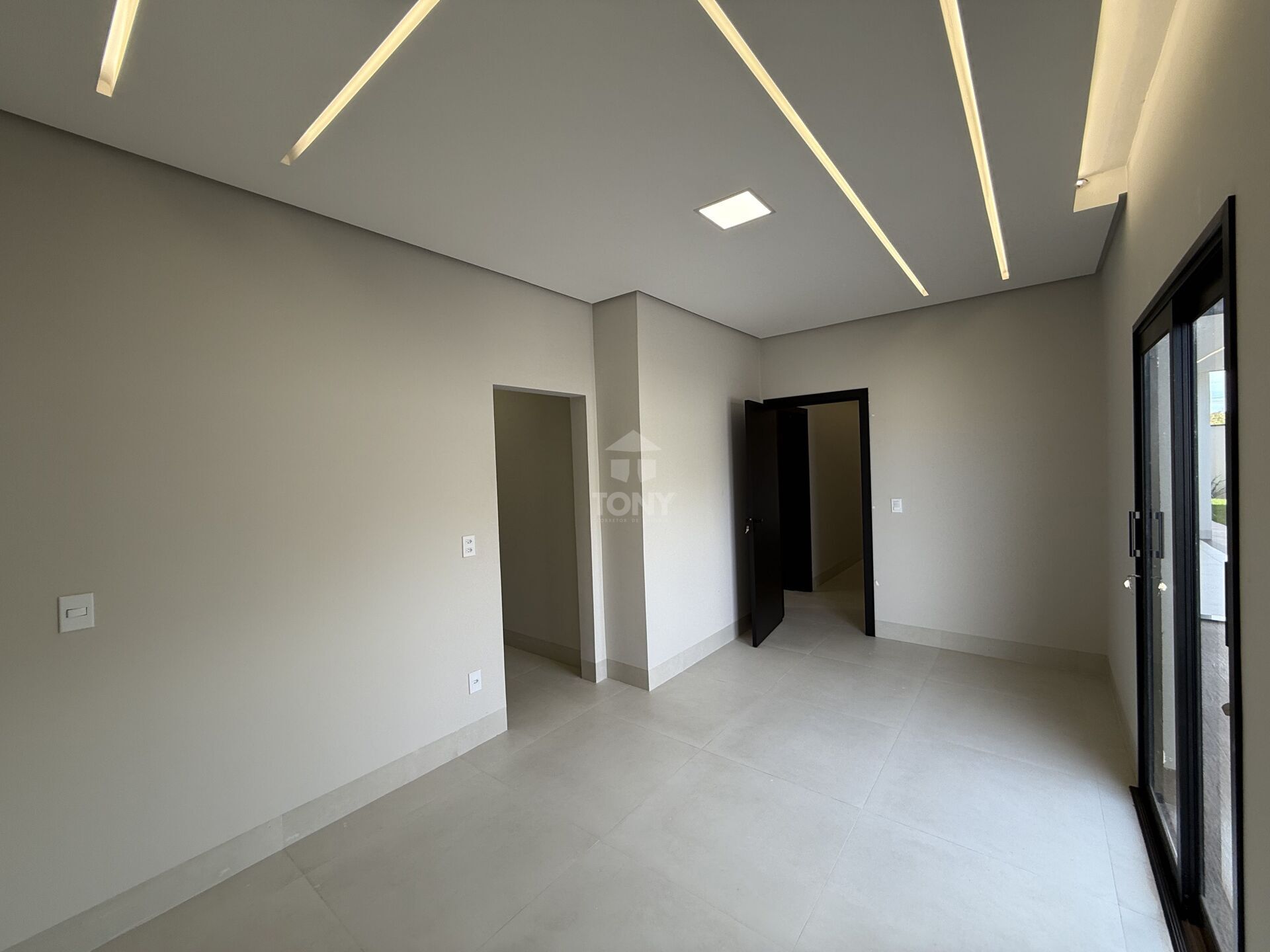 Casa à venda com 3 quartos, 2 suítes, 4 vagas e 167m² no Plano Diretor Sul, Palmas (TO) — foto 10 de 19
