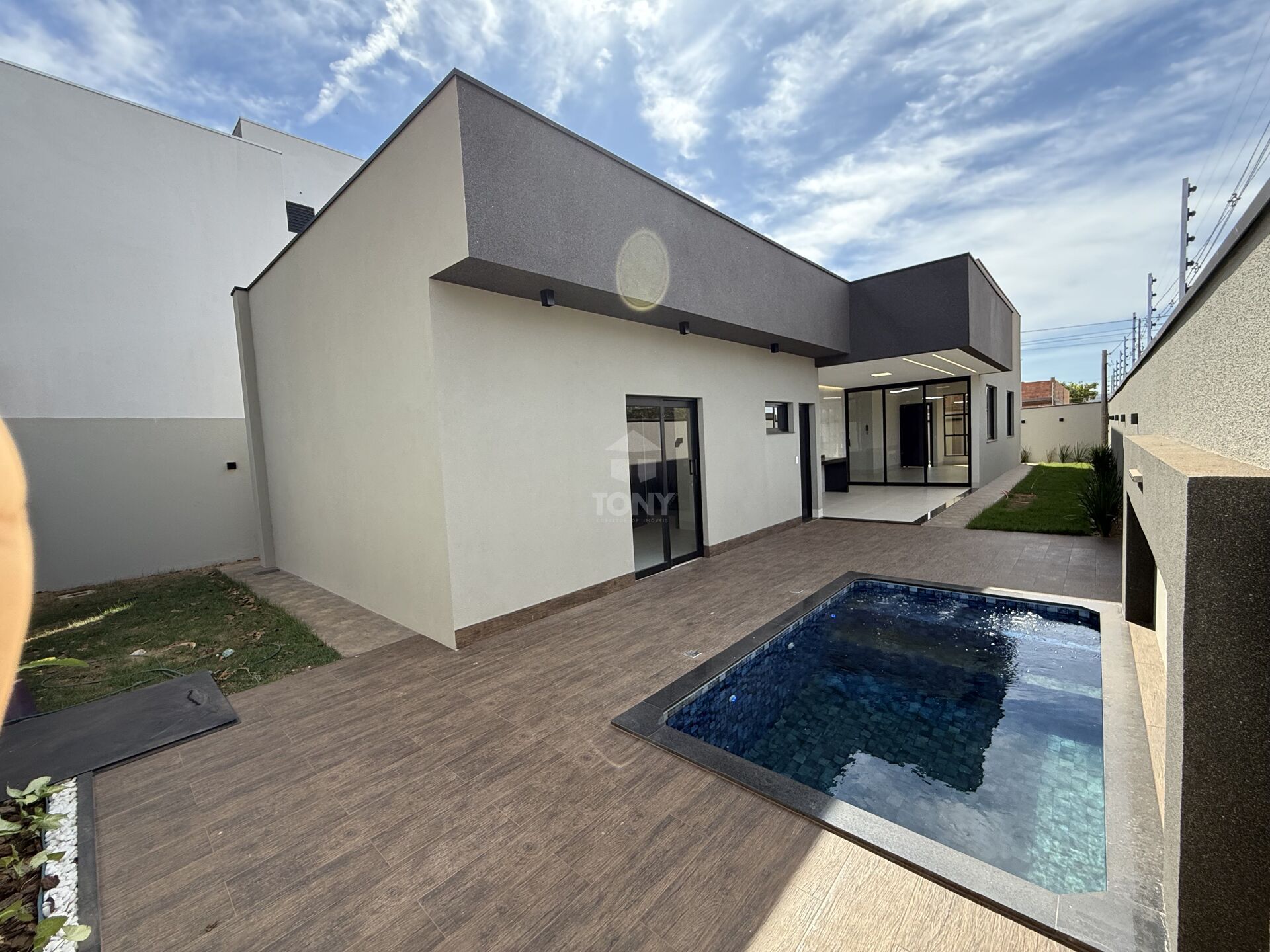Casa à venda com 3 quartos, 2 suítes, 4 vagas e 167m² no Plano Diretor Sul, Palmas (TO) — foto 17 de 19