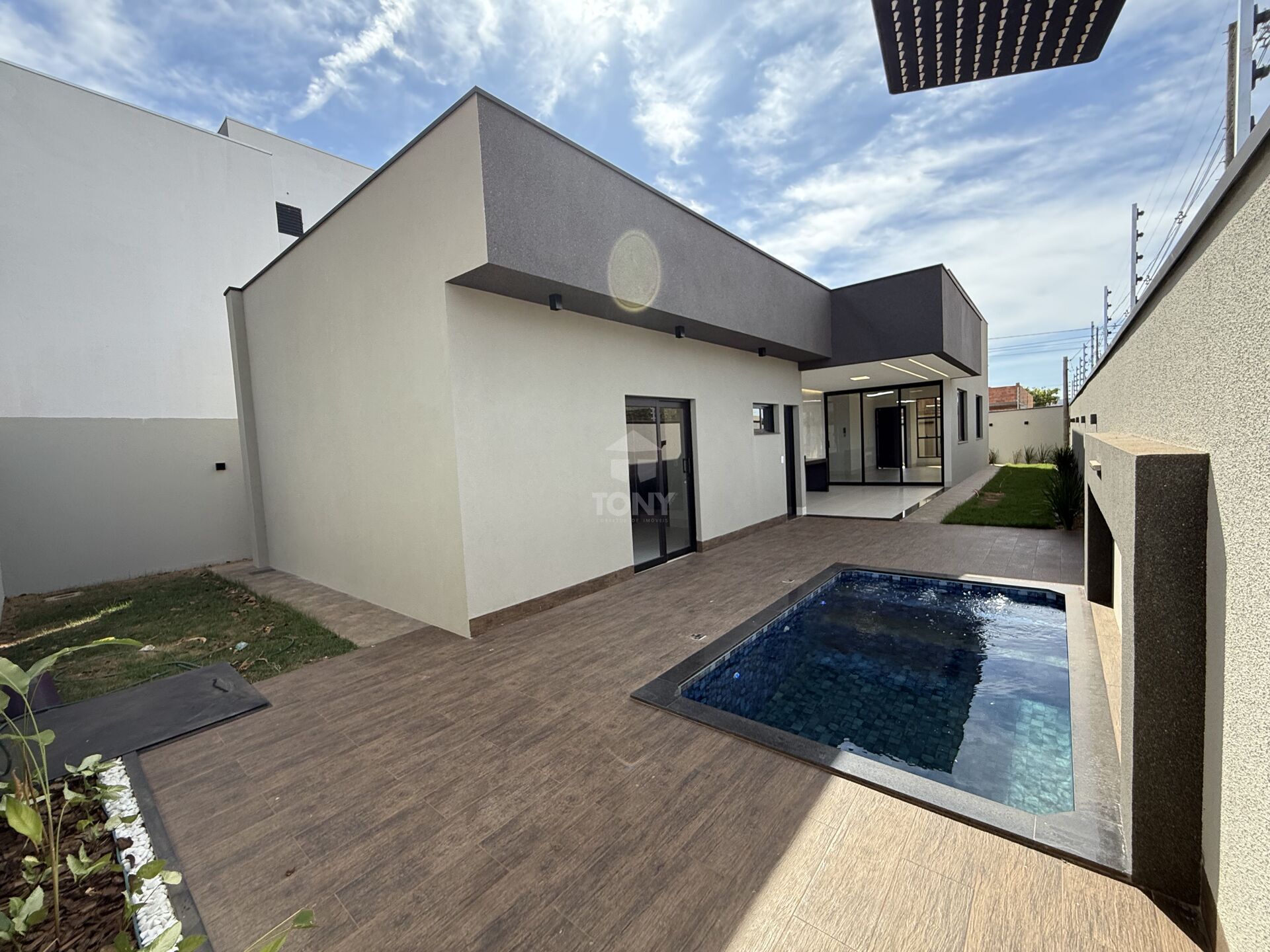 Casa à venda com 3 quartos, 2 suítes, 4 vagas e 167m² no Plano Diretor Sul, Palmas (TO) — foto 18 de 19