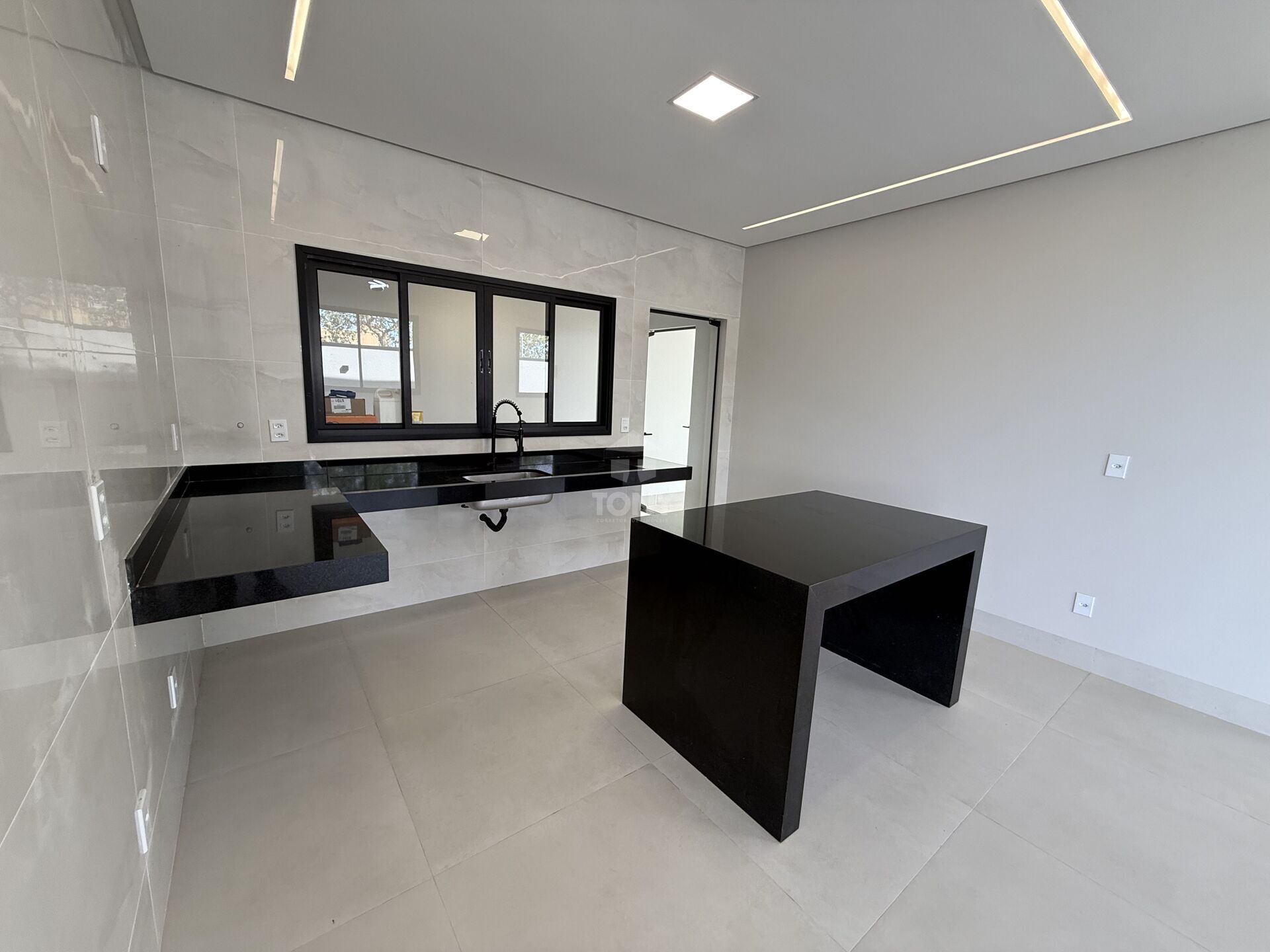 Casa à venda com 3 quartos, 2 suítes, 4 vagas e 167m² no Plano Diretor Sul, Palmas (TO) — foto 6 de 19