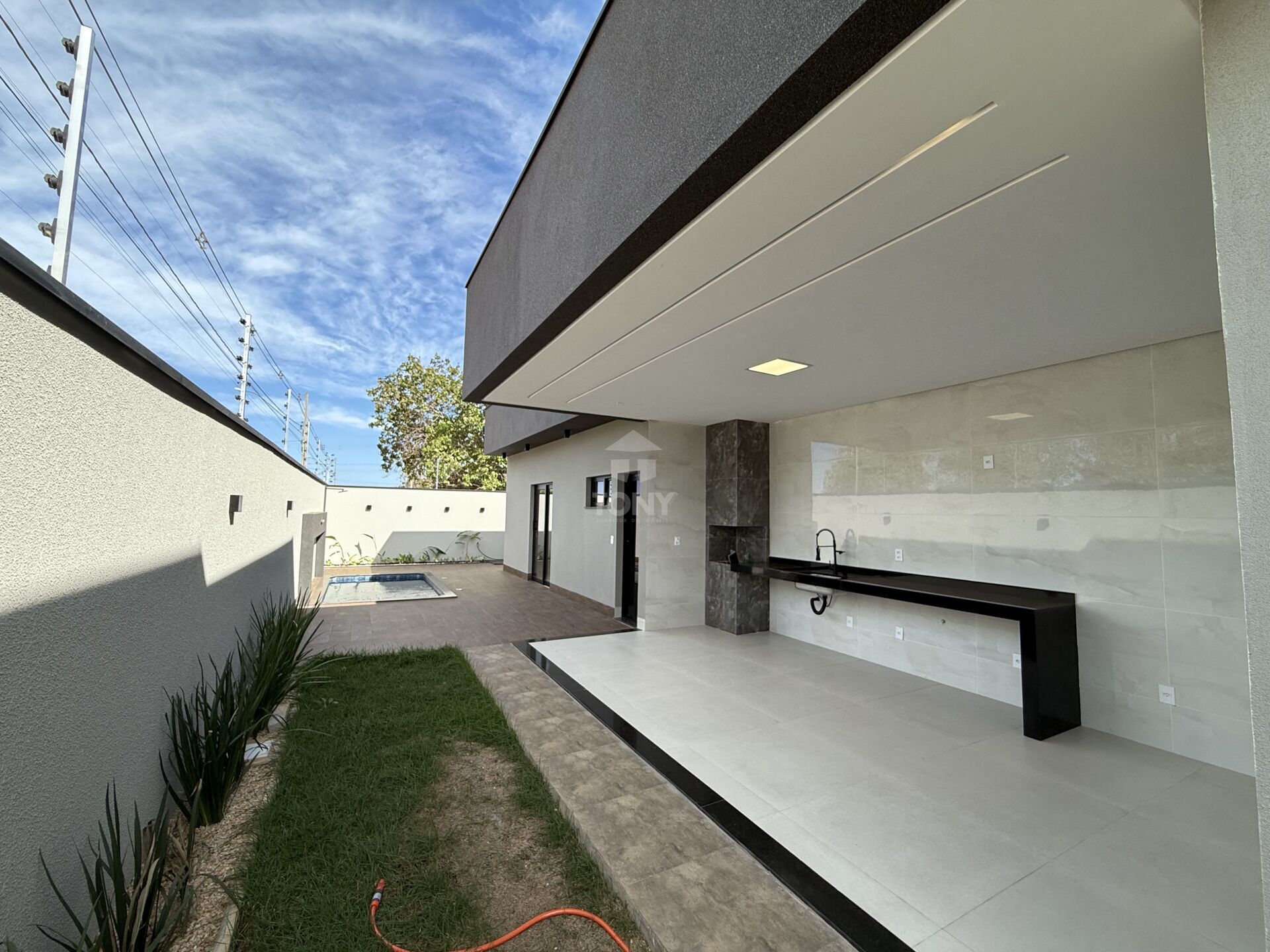 Casa à venda com 3 quartos, 2 suítes, 4 vagas e 167m² no Plano Diretor Sul, Palmas (TO) — foto 14 de 19