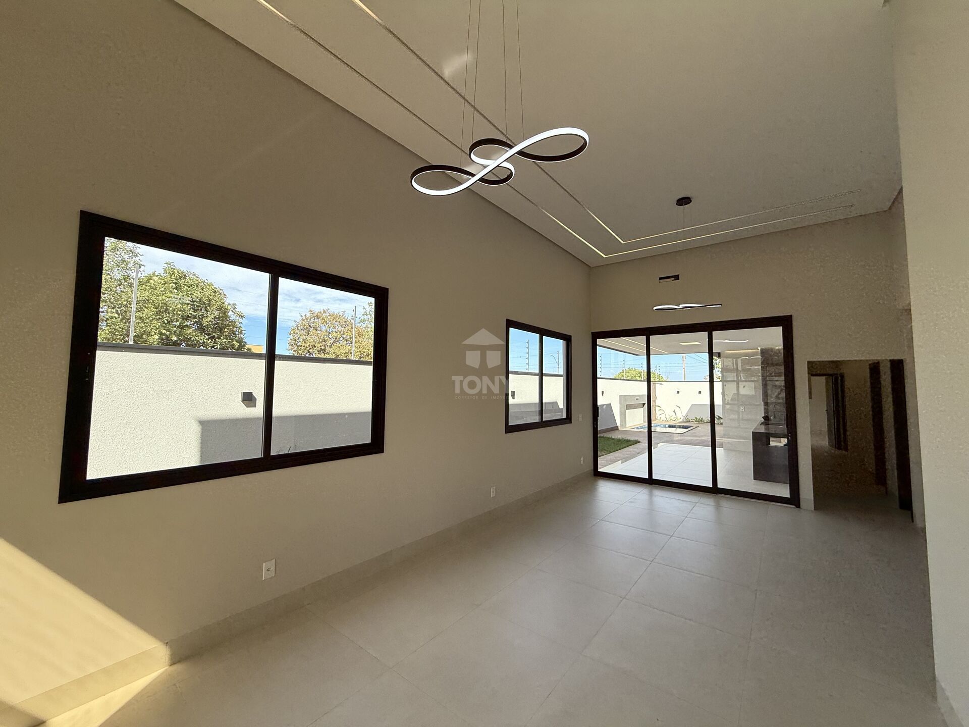 Casa à venda com 3 quartos, 2 suítes, 4 vagas e 167m² no Plano Diretor Sul, Palmas (TO) — foto 4 de 19
