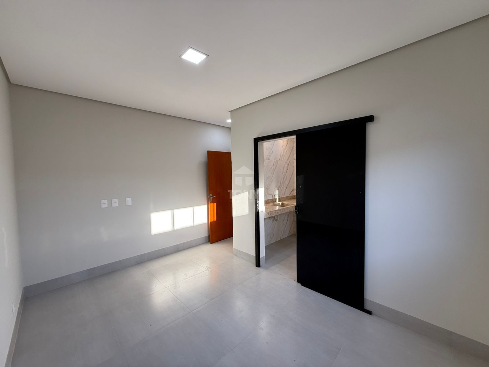 Casa à venda com 3 quartos, 1 suíte, 2 vagas e 125m² no Plano Diretor Sul, Palmas (TO) — foto 7 de 13