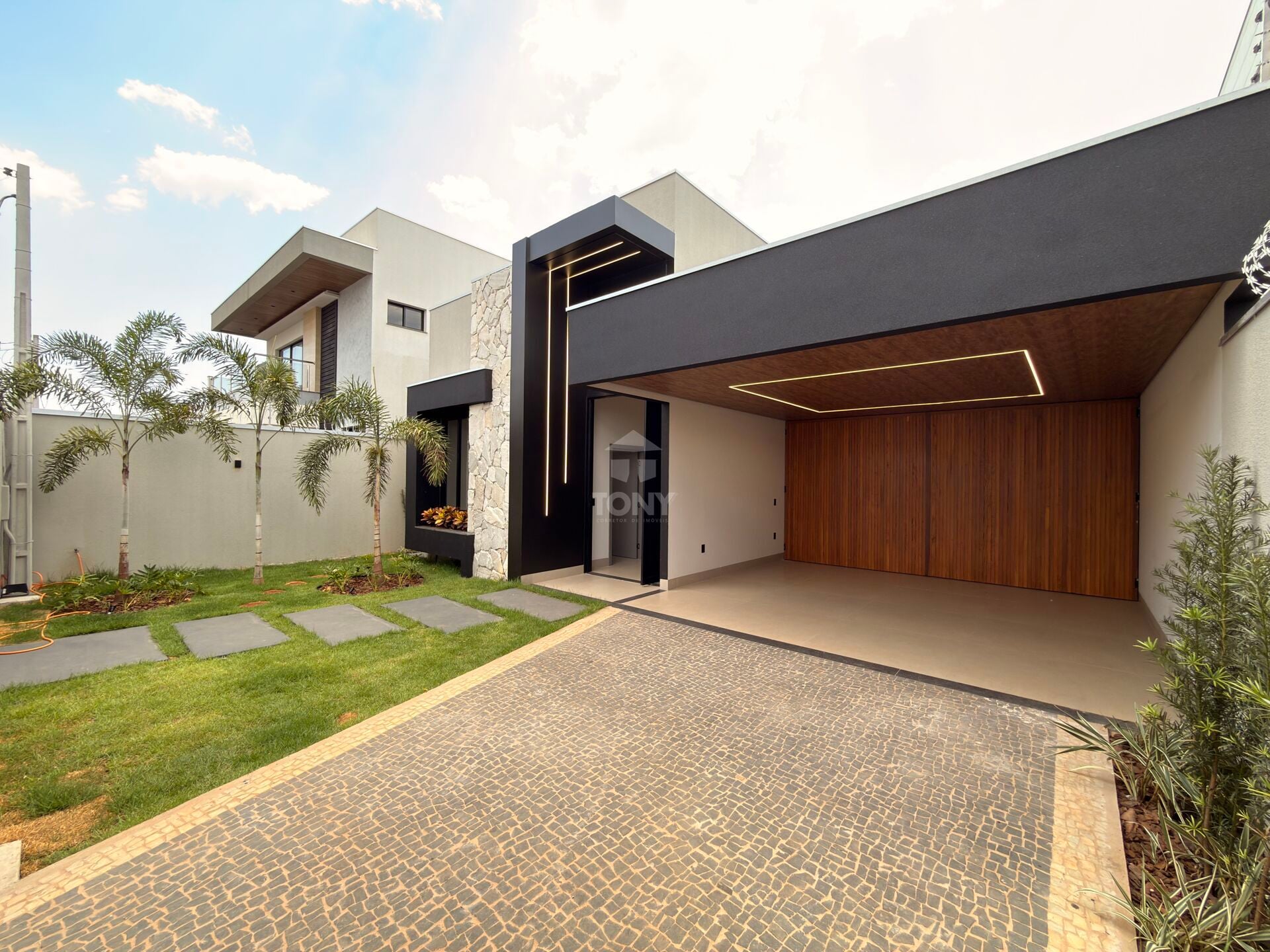 Casa à venda com 3 quartos, 3 suítes, 4 vagas e 207m² no Plano Diretor Sul, Palmas (TO) — foto 5 de 30