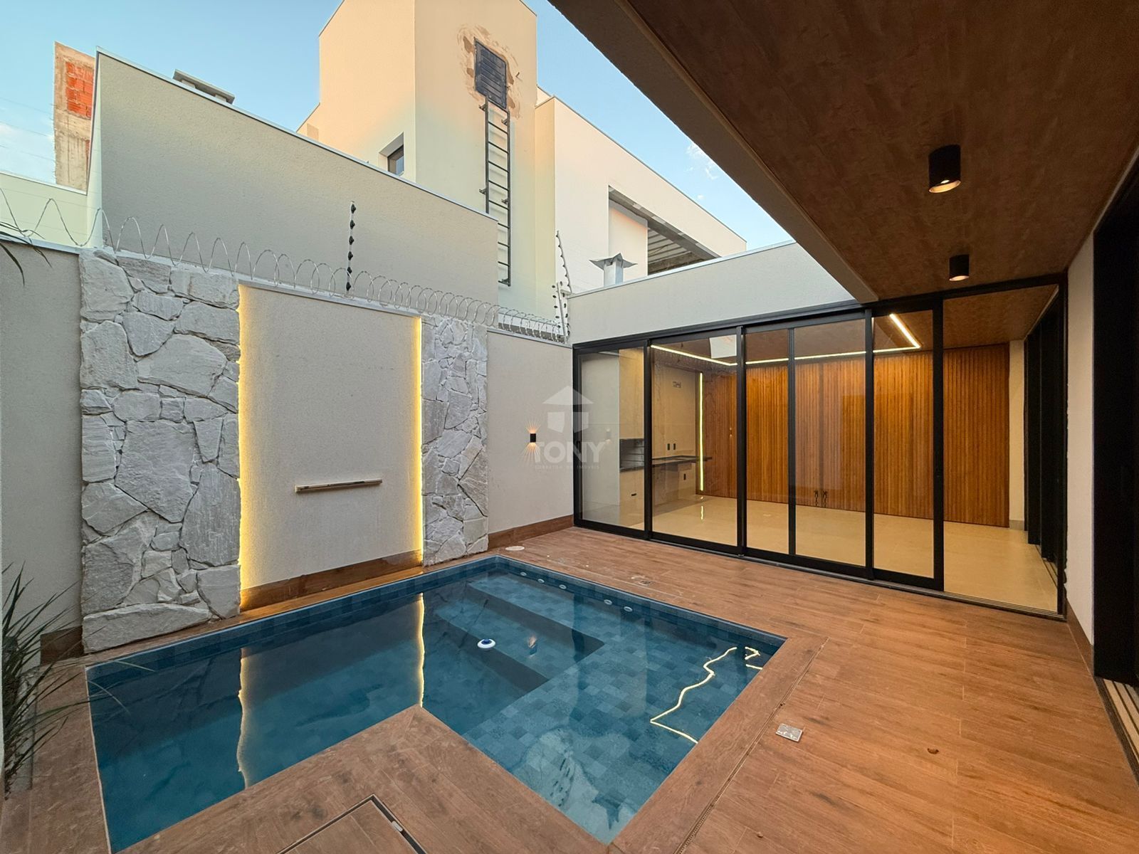 Casa à venda com 3 quartos, 3 suítes, 4 vagas e 207m² no Plano Diretor Sul, Palmas (TO) — foto 11 de 30