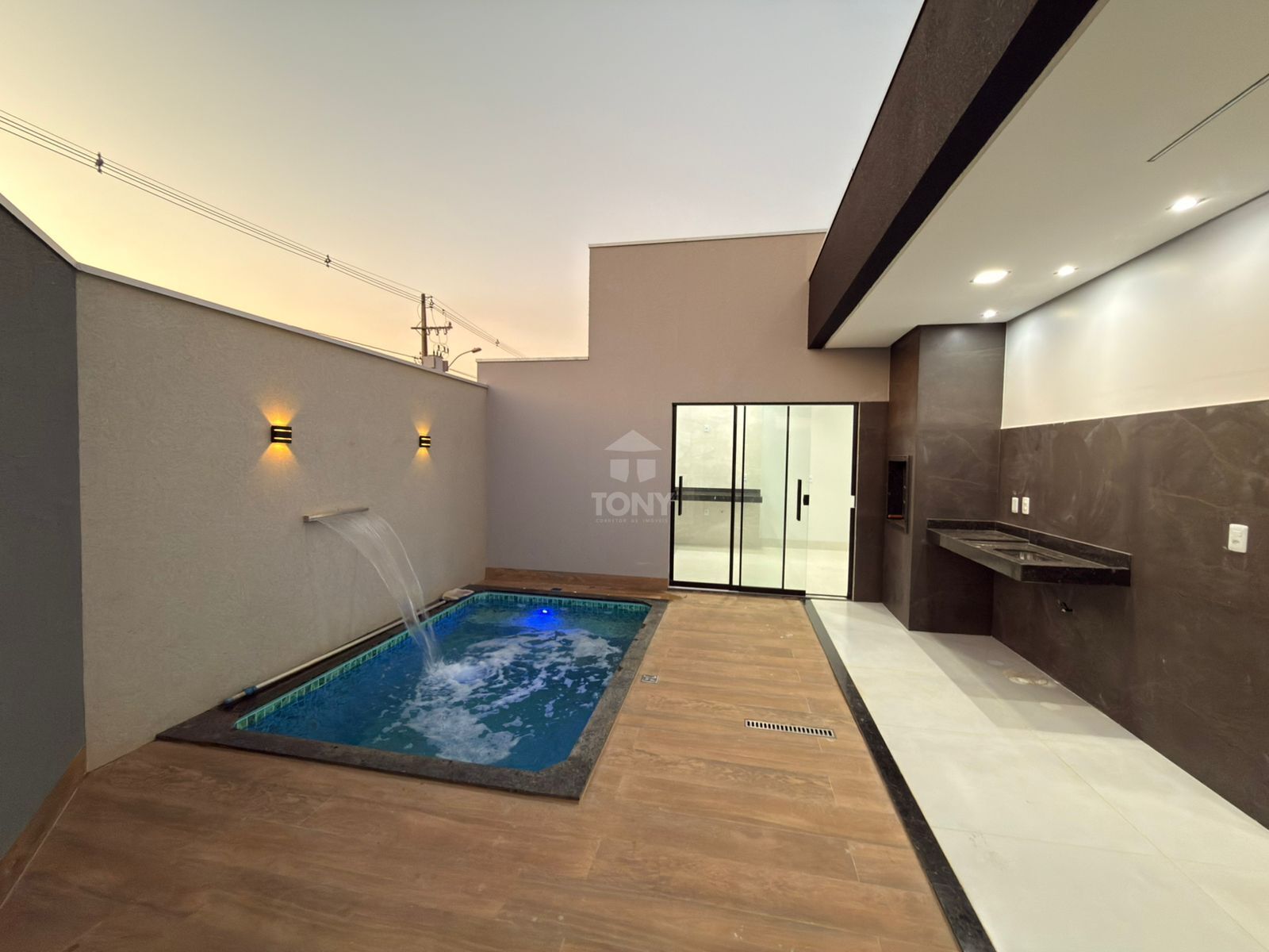 Casa à venda com 3 quartos, 2 suítes, 2 vagas e 127m² no Plano Diretor Sul, Palmas (TO) — foto 4 de 15
