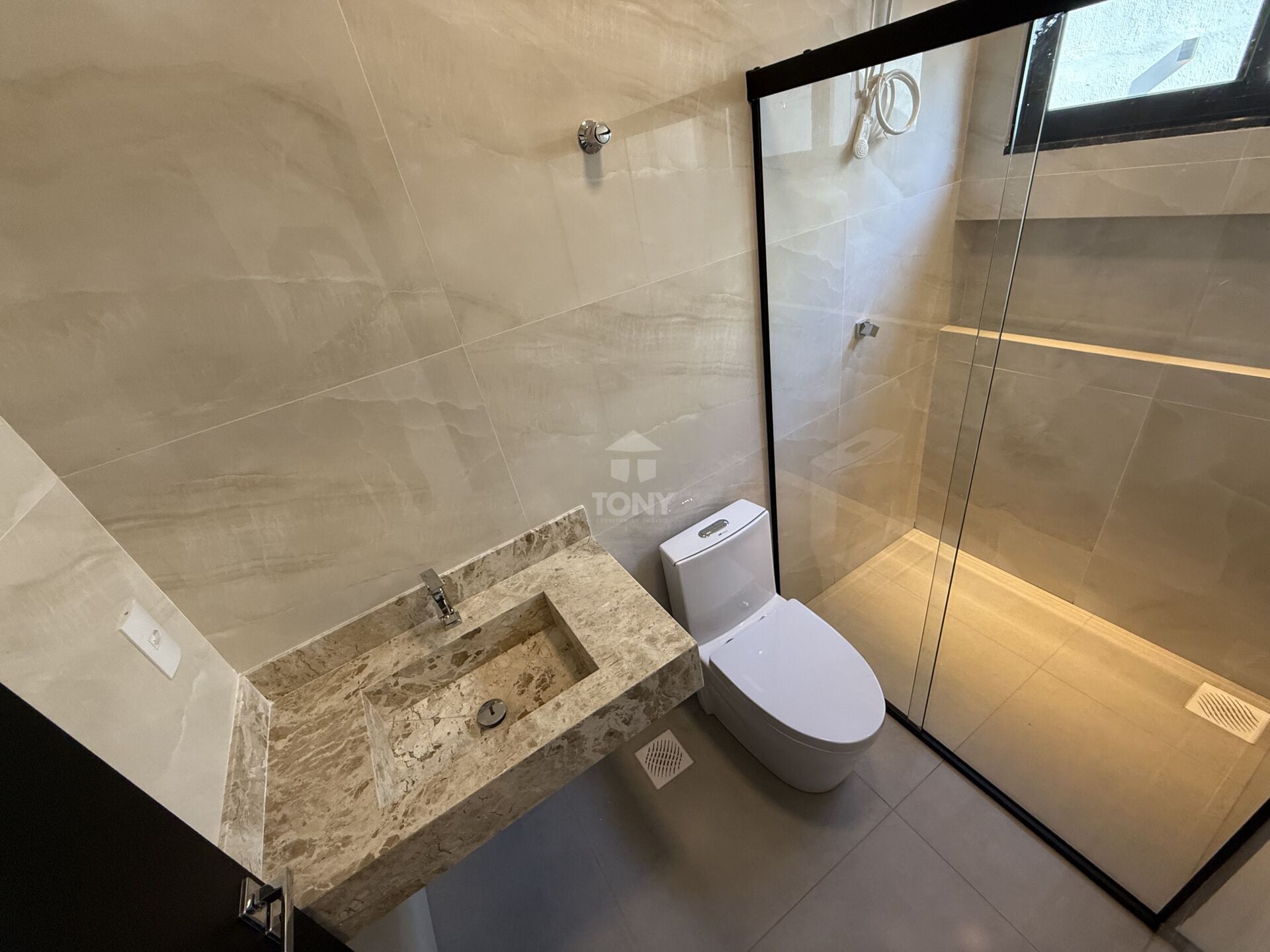 Casa à venda com 3 quartos, 3 suítes, 2 vagas e 126m² no Plano Diretor Sul, Palmas (TO) — foto 7 de 13