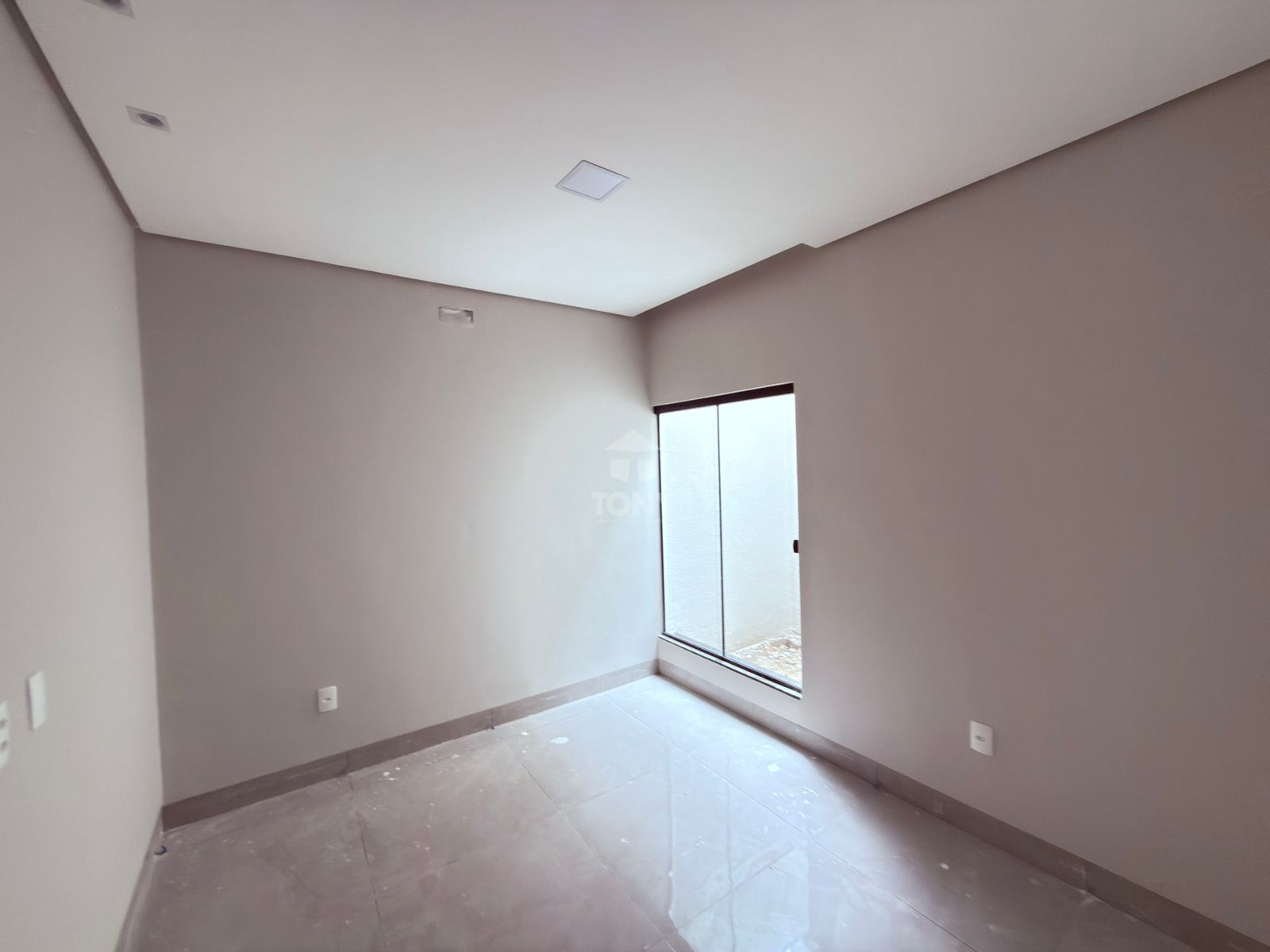 Casa à venda com 3 quartos, 1 suíte, 1 vaga e 105m² no Plano Diretor Sul, Palmas (TO) — foto 8 de 11