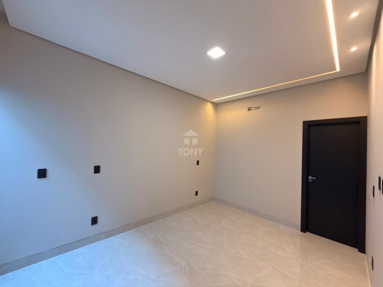 Casa à venda com 4 quartos, 3 suítes, 4 vagas e 203m² no Plano Diretor Sul, Palmas (TO) — foto 18 de 20