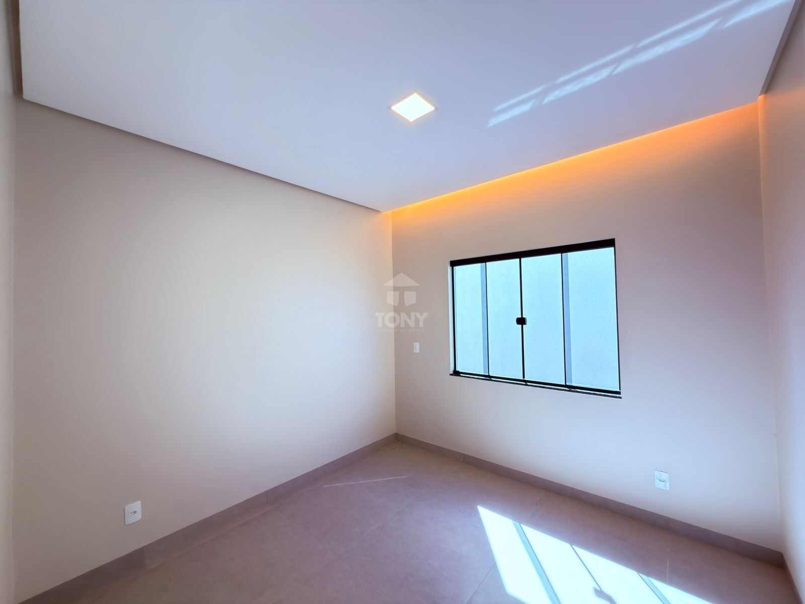 Casa à venda com 3 quartos, 1 suíte, 2 vagas e 143m² no Plano Diretor Sul, Palmas (TO) — foto 15 de 18