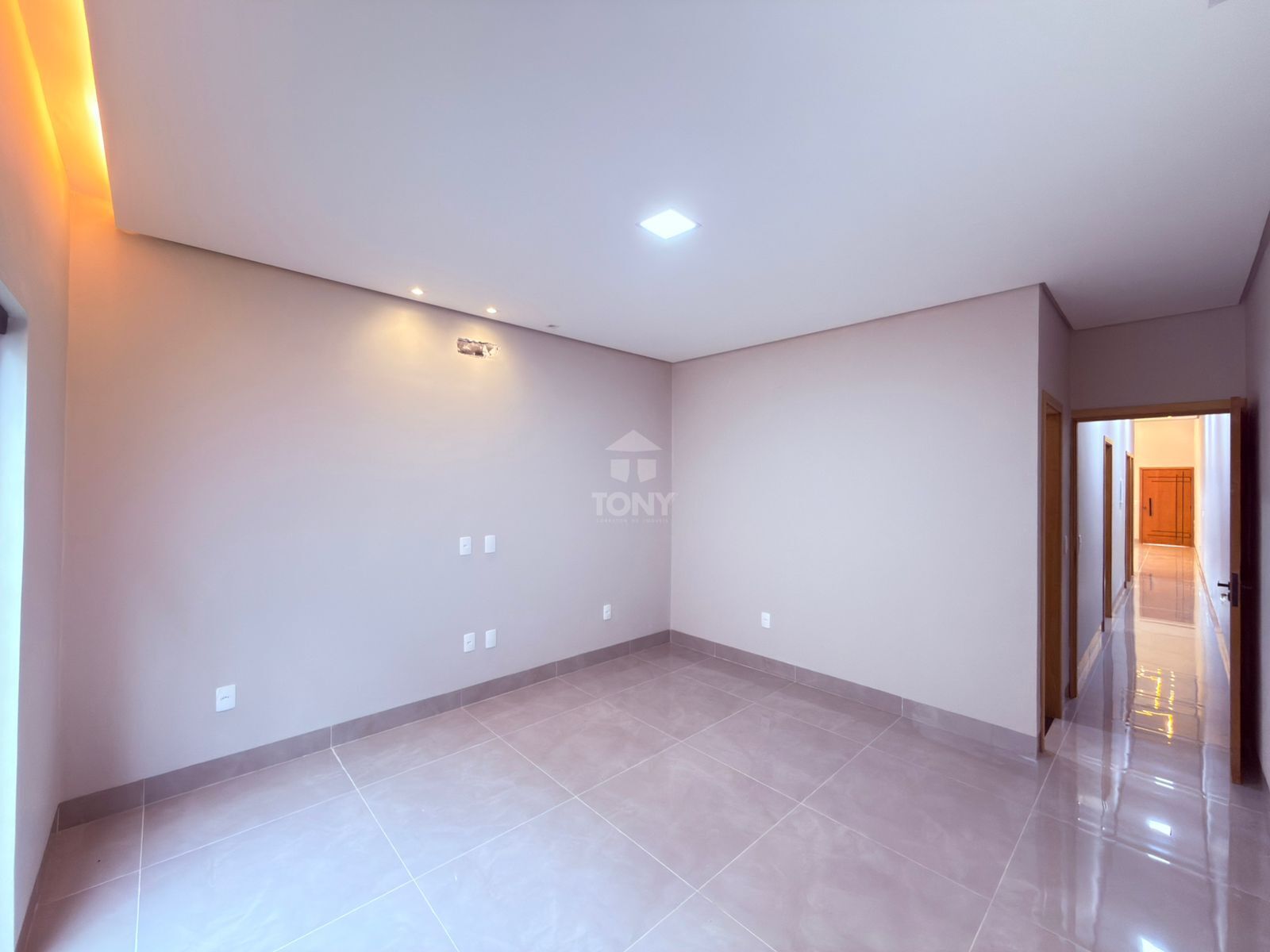 Casa à venda com 3 quartos, 1 suíte, 2 vagas e 111m² no Plano Diretor Sul, Palmas (TO) — foto 12 de 13