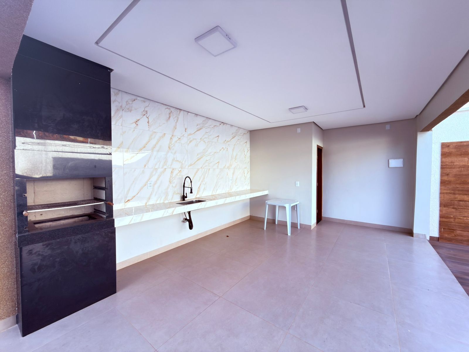 Casa à venda com 4 quartos, 1 suíte, 4 vagas e 231m² no Plano Diretor Norte, Palmas (TO) — foto 23 de 24