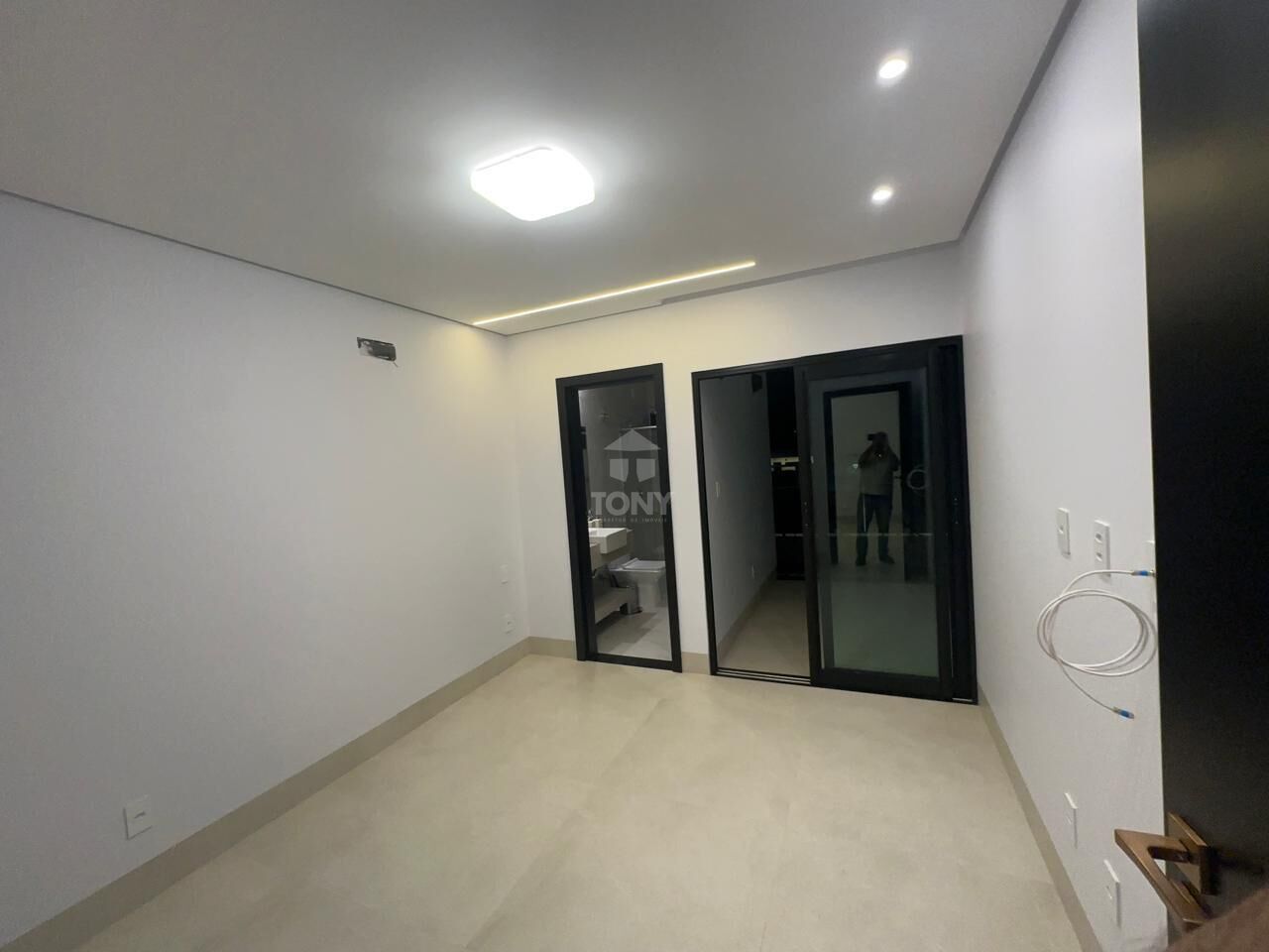 Casa à venda com 3 quartos, 3 suítes, 4 vagas e 236m² no Plano Diretor Sul, Palmas (TO) — foto 23 de 30