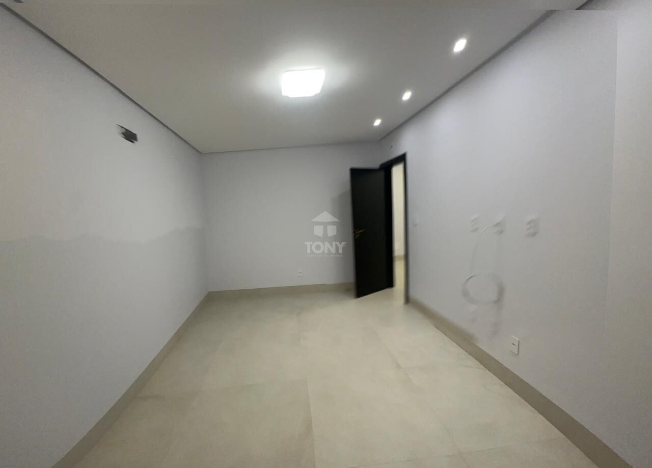 Casa à venda com 3 quartos, 3 suítes, 4 vagas e 236m² no Plano Diretor Sul, Palmas (TO) — foto 28 de 30