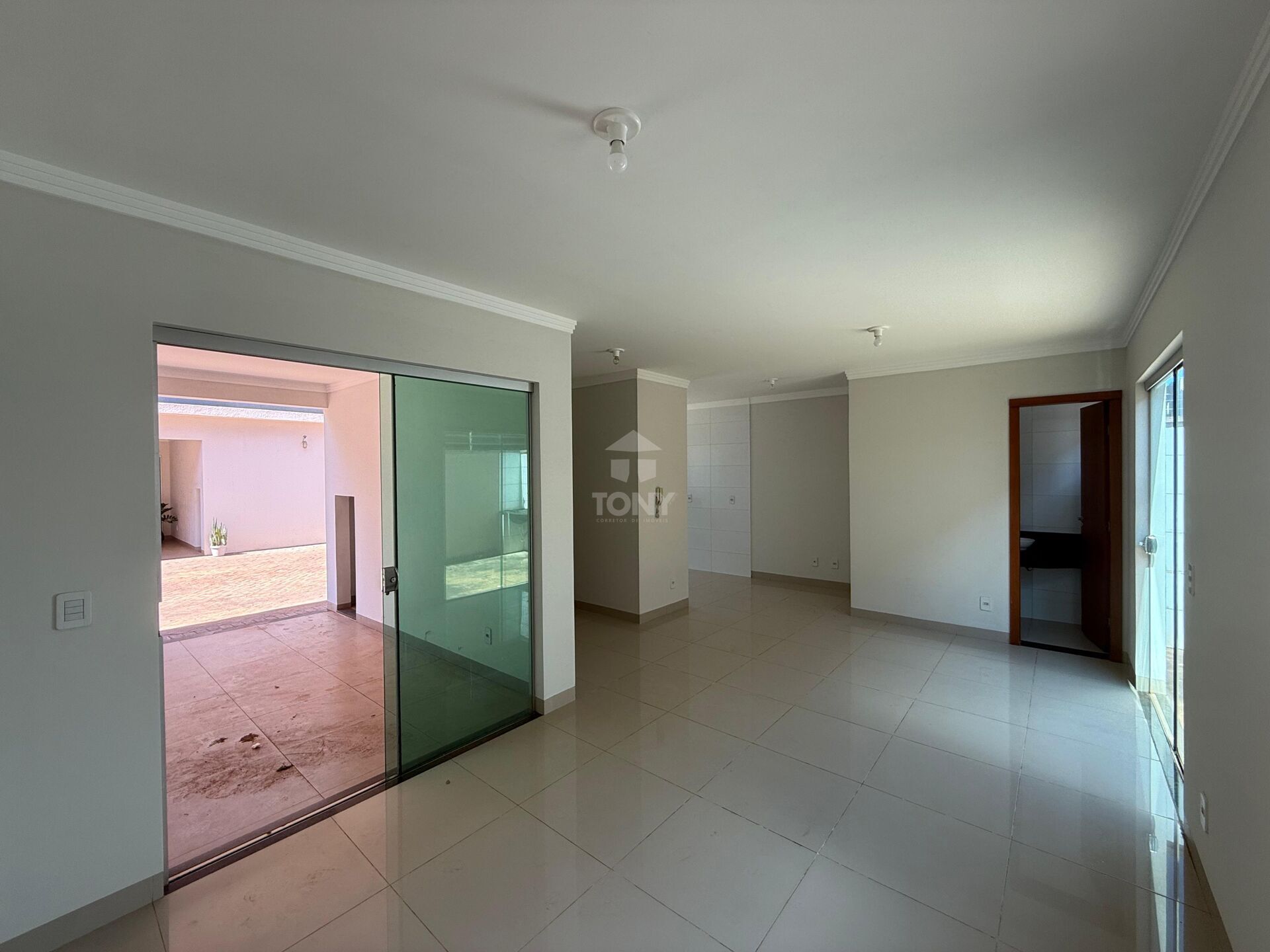Casa à venda com 3 quartos, 1 suíte, 2 vagas e 108m² no Plano Diretor Sul, Palmas (TO) — foto 9 de 23
