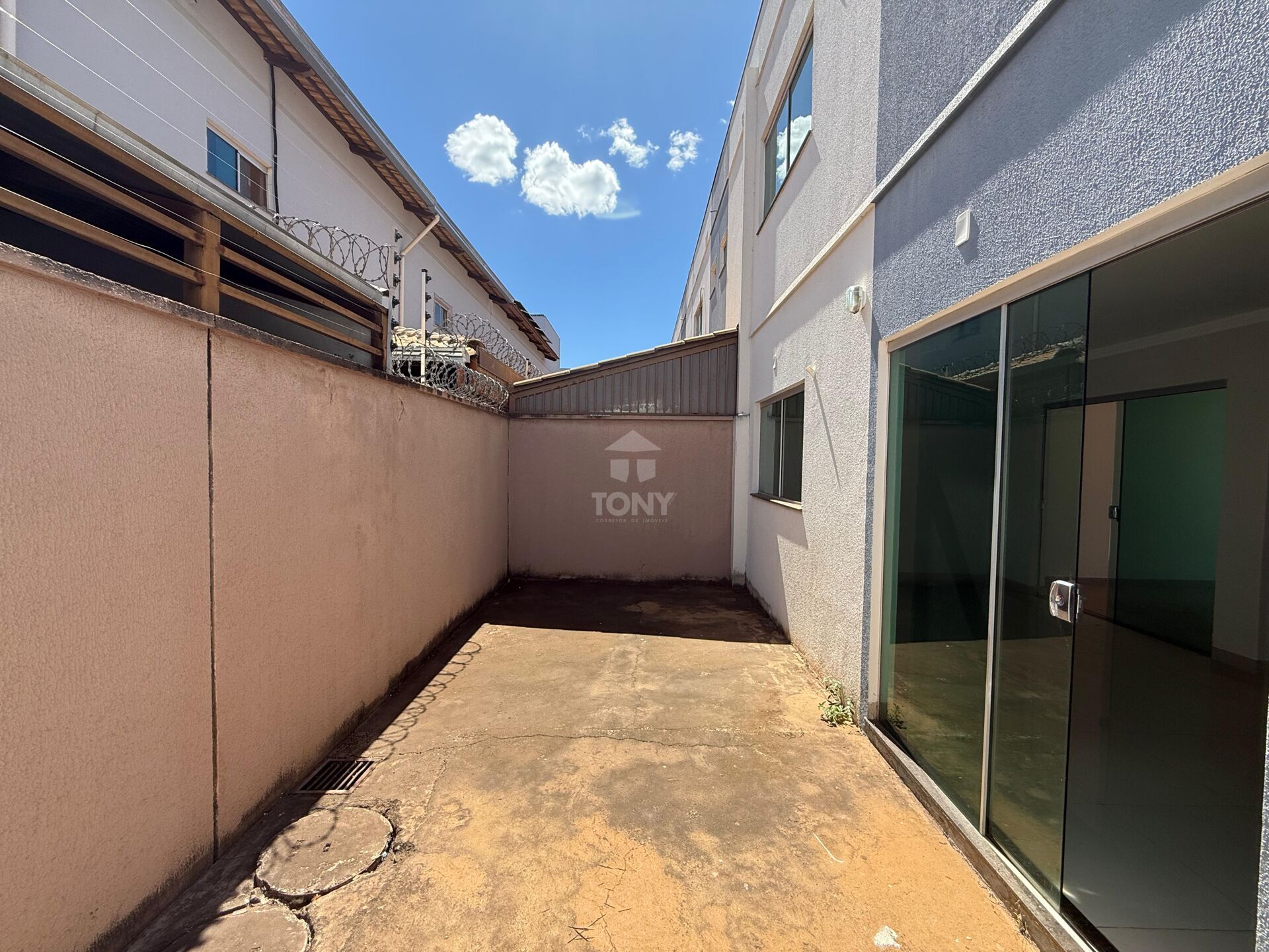 Casa à venda com 3 quartos, 1 suíte, 2 vagas e 108m² no Plano Diretor Sul, Palmas (TO) — foto 18 de 23