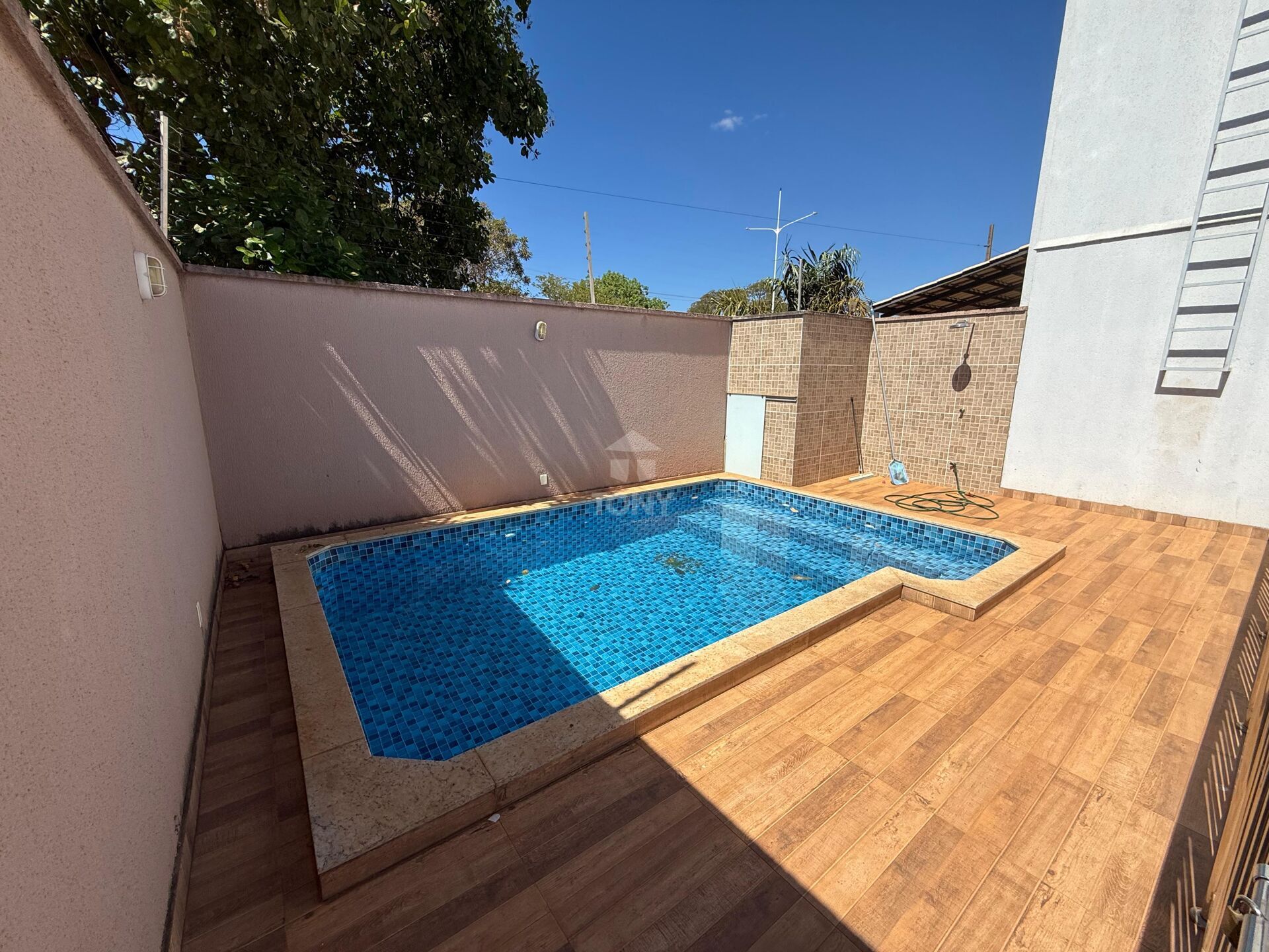 Casa à venda com 3 quartos, 1 suíte, 2 vagas e 108m² no Plano Diretor Sul, Palmas (TO) — foto 5 de 23