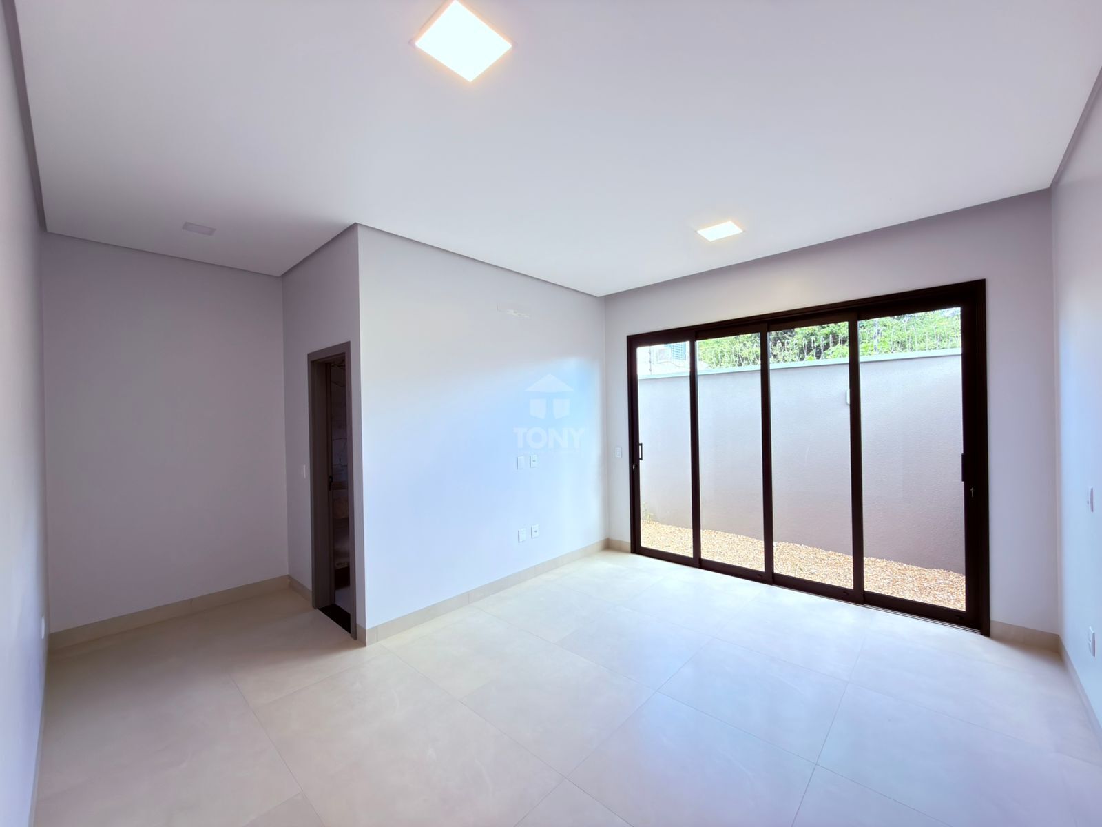 Casa à venda com 3 quartos, 1 suíte, 2 vagas e 155m² no Plano Diretor Sul, Palmas (TO) — foto 13 de 19