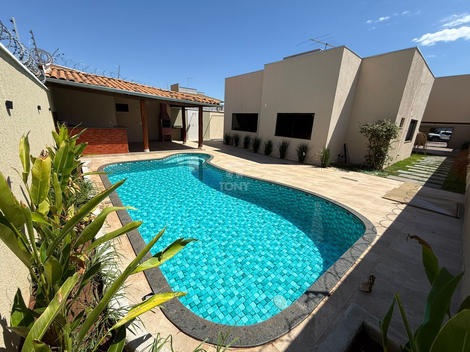 Casa à venda com 3 quartos, 2 suítes, 4 vagas e 187m² no Plano Diretor Sul, Palmas (TO) — foto 6 de 21