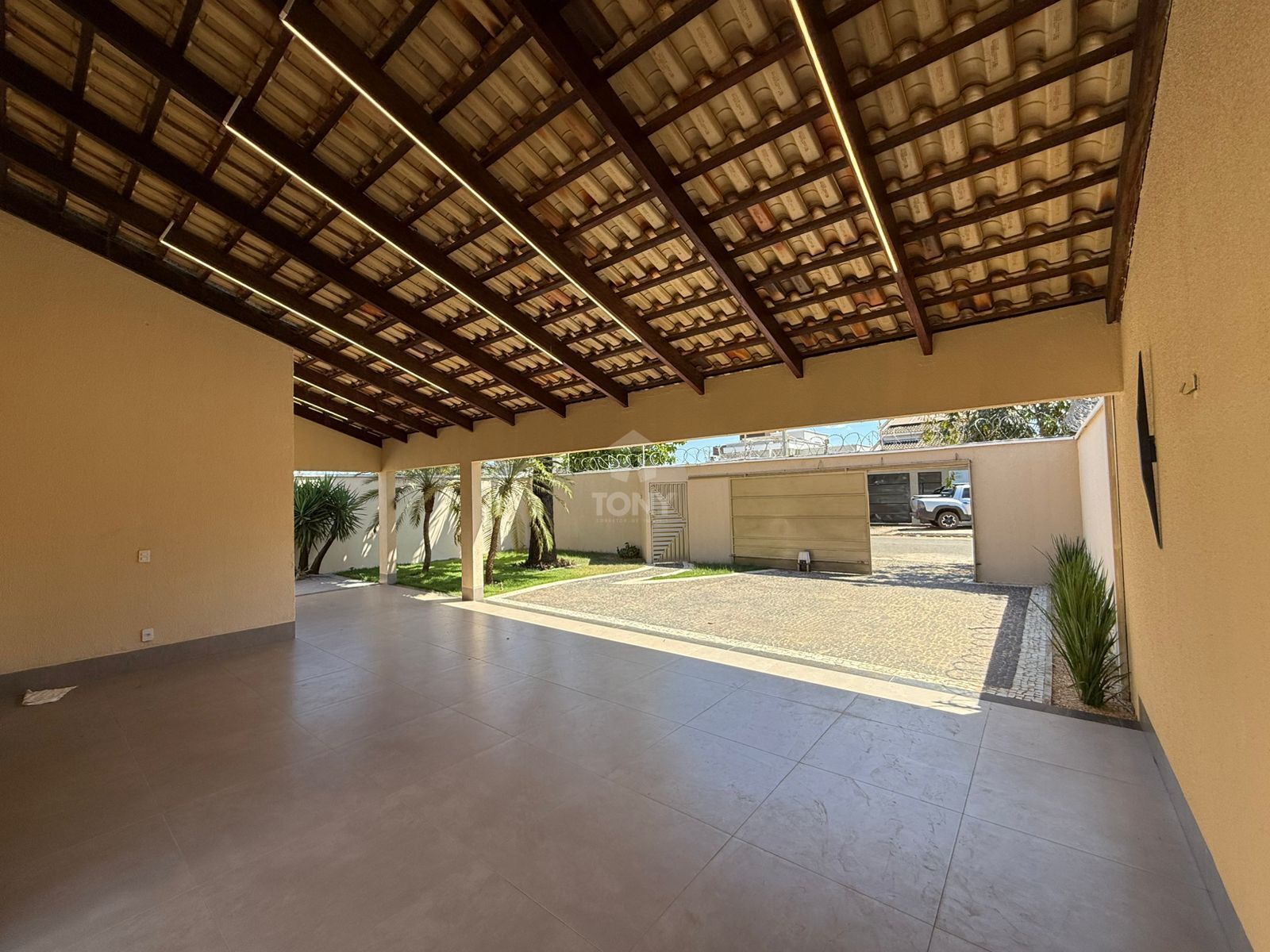 Casa à venda com 3 quartos, 2 suítes, 4 vagas e 187m² no Plano Diretor Sul, Palmas (TO) — foto 4 de 21
