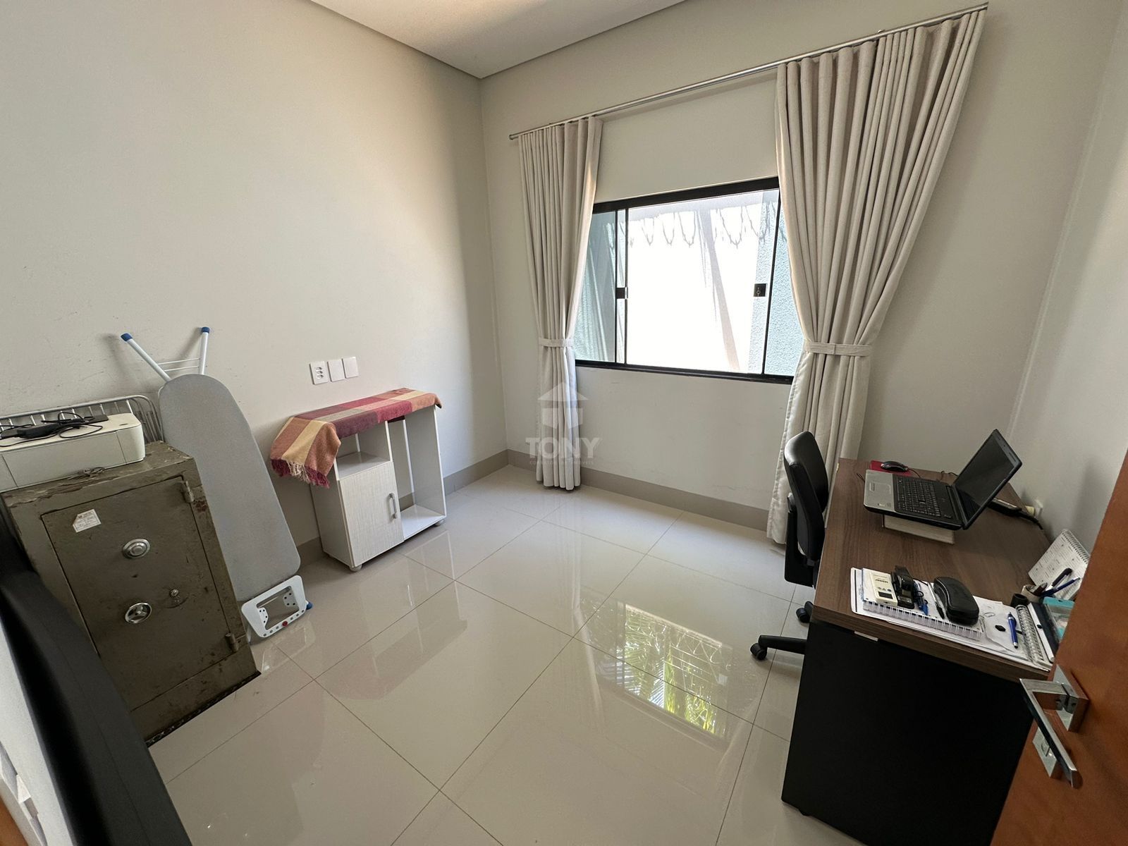 Casa à venda com 3 quartos, 1 suíte, 2 vagas e 180m² no Plano Diretor Sul, Palmas (TO) — foto 14 de 22