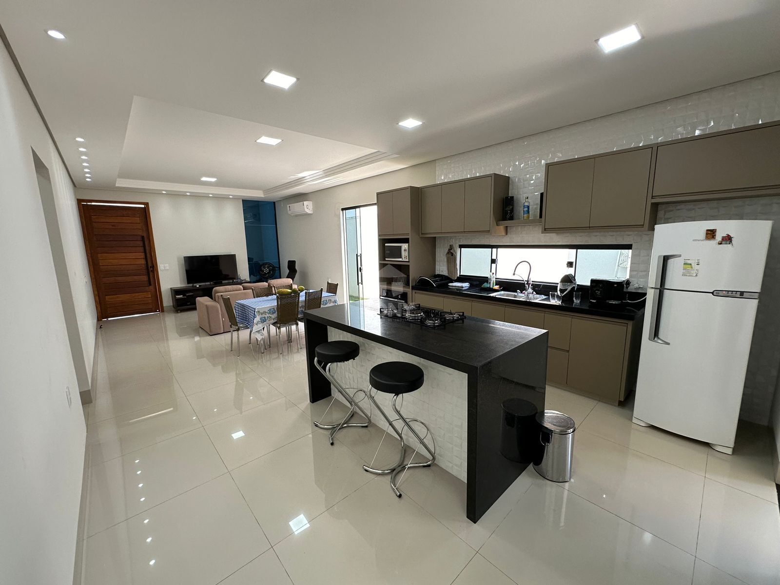 Casa à venda com 3 quartos, 1 suíte, 2 vagas e 180m² no Plano Diretor Sul, Palmas (TO) — foto 7 de 22
