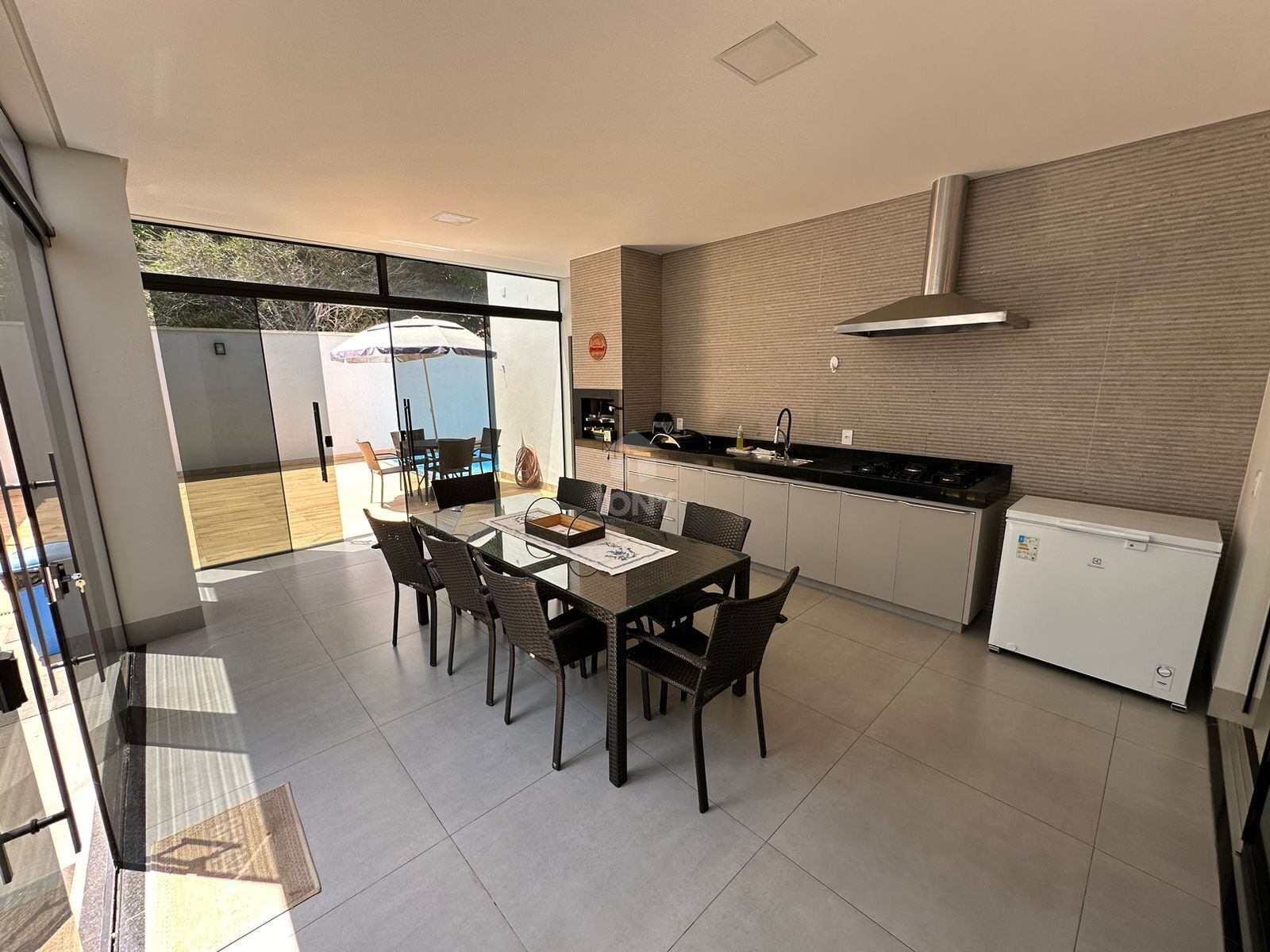 Casa à venda com 3 quartos, 1 suíte, 2 vagas e 180m² no Plano Diretor Sul, Palmas (TO) — foto 9 de 22