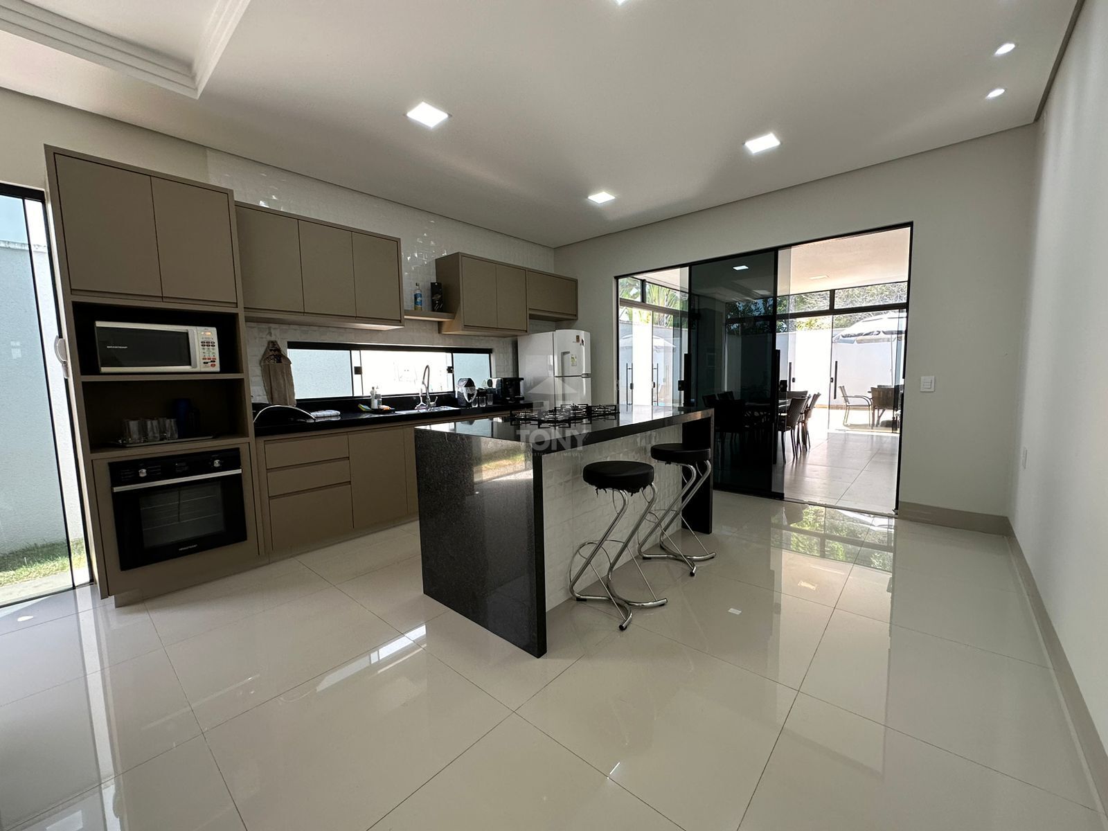 Casa à venda com 3 quartos, 1 suíte, 2 vagas e 180m² no Plano Diretor Sul, Palmas (TO) — foto 5 de 22
