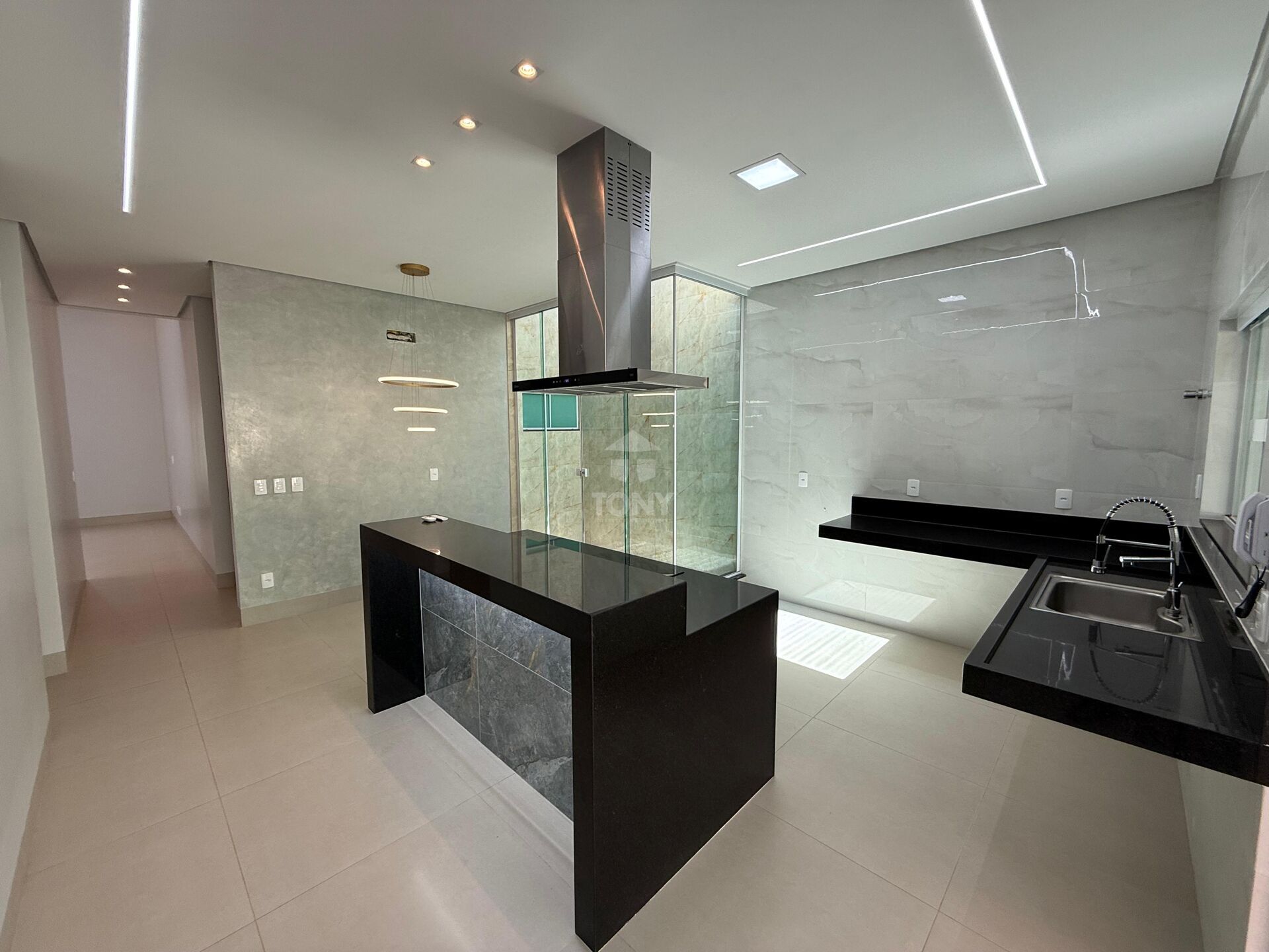 Casa à venda com 3 quartos, 3 suítes, 2 vagas e 167m² no Plano Diretor Sul, Palmas (TO) — foto 9 de 14