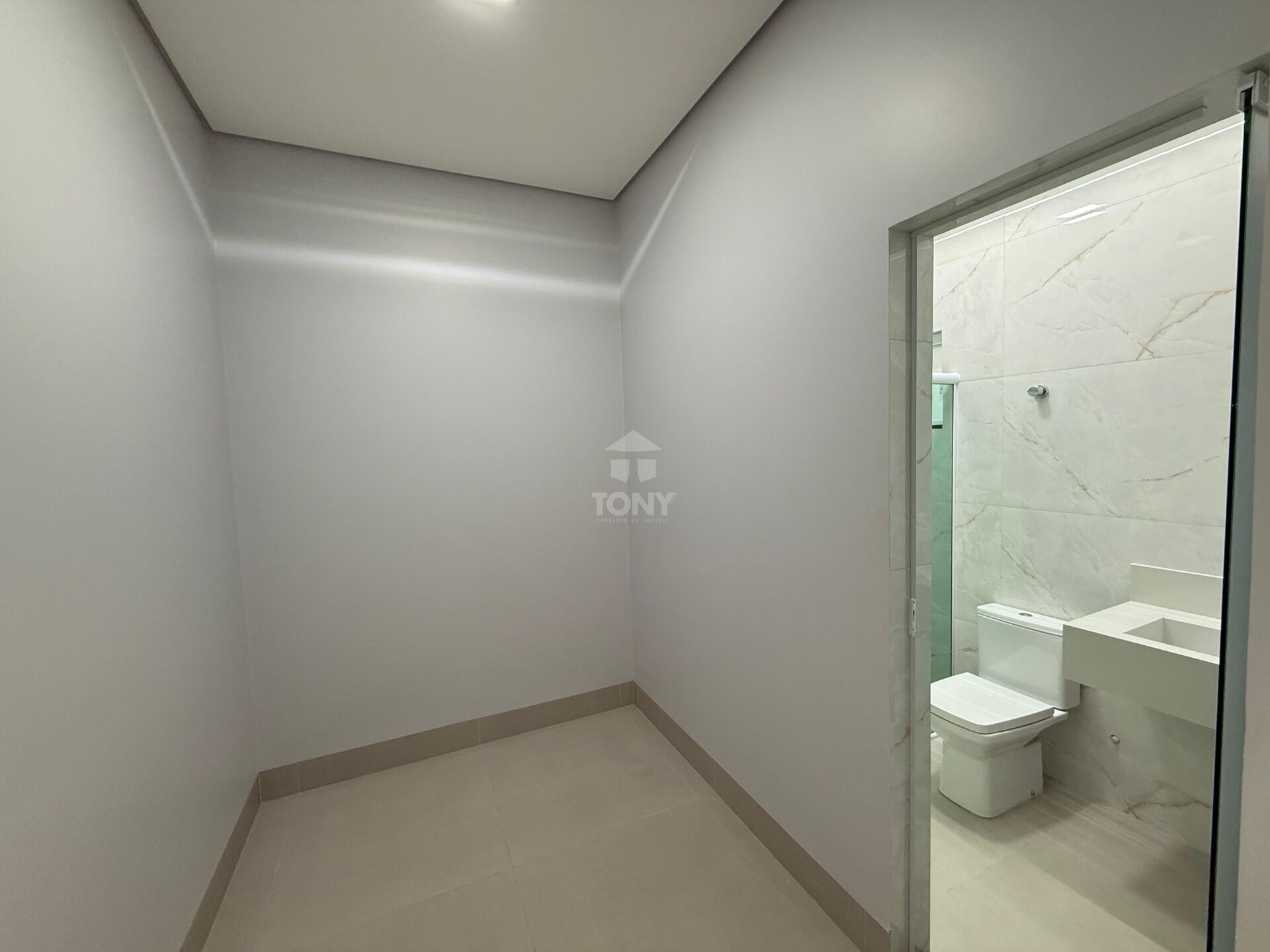 Casa à venda com 3 quartos, 3 suítes, 2 vagas e 167m² no Plano Diretor Sul, Palmas (TO) — foto 4 de 14
