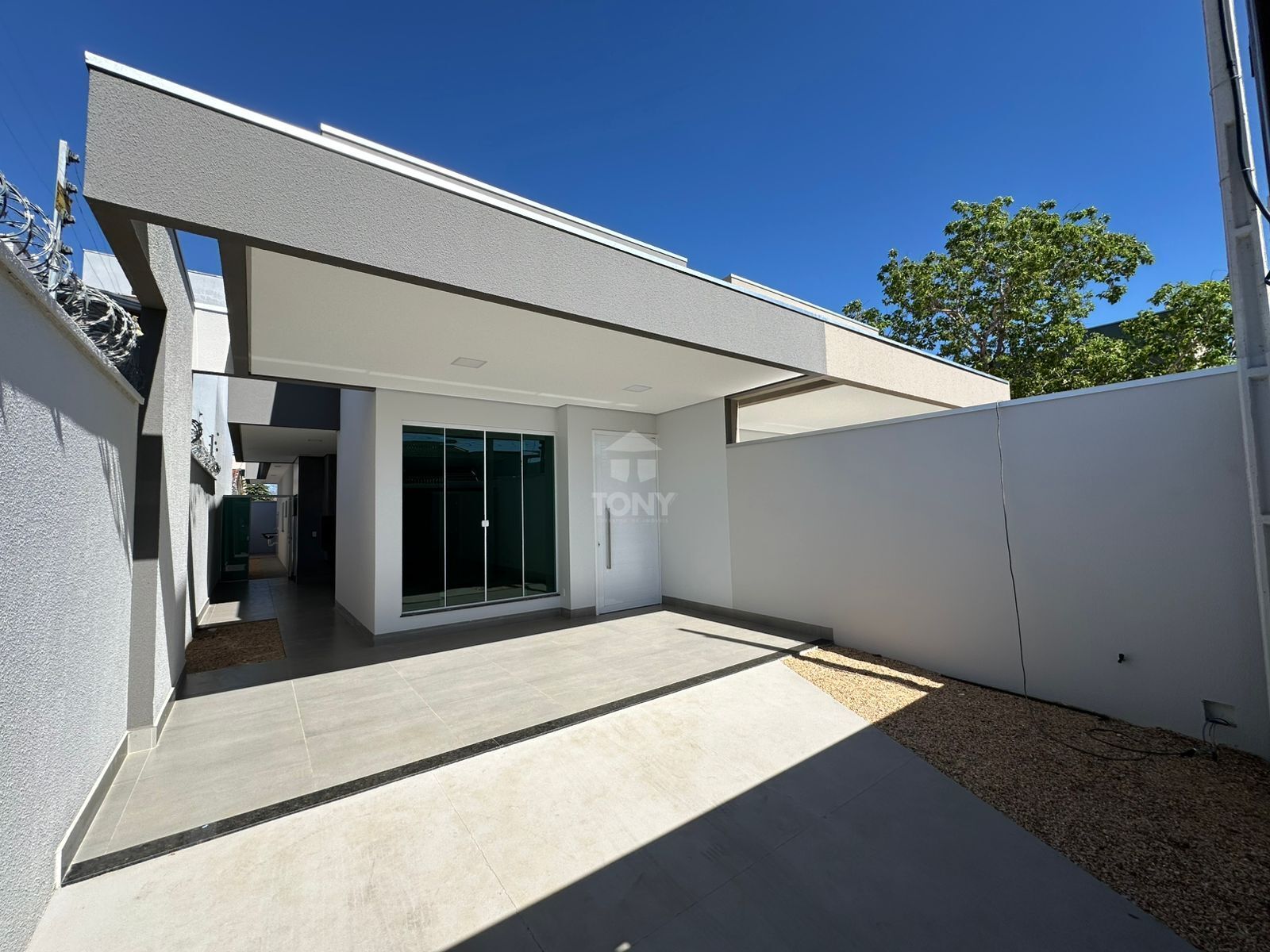 Casa à venda com 3 quartos, 1 suíte, 2 vagas e 122m² no Plano Diretor Sul, Palmas (TO) — foto 4 de 13
