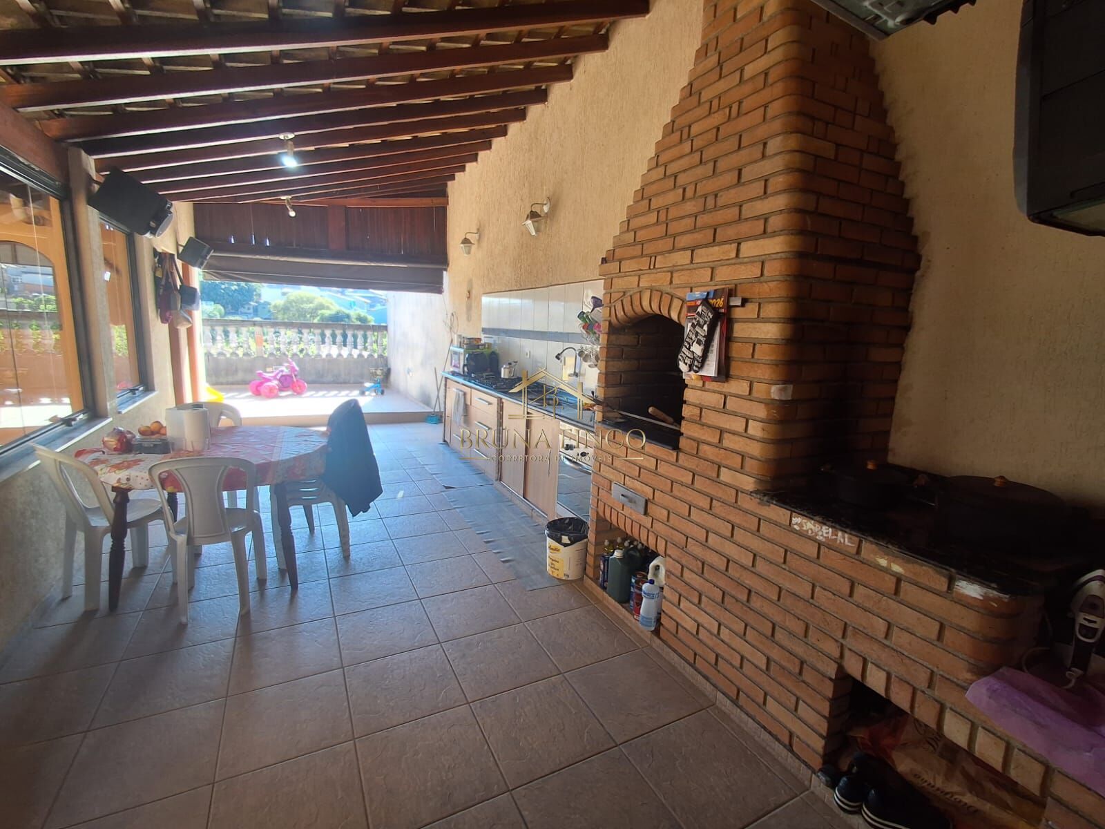 Sobrado, 3 quartos, 232 m² - Foto 1