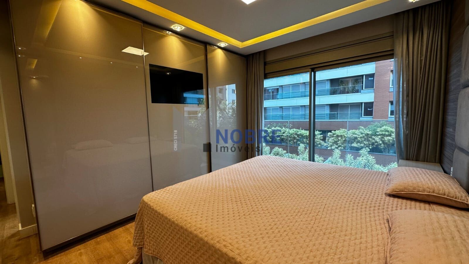 Apartamento à venda com 3 quartos, 3 suítes, 2 vagas e 131m² no Beira Mar Norte, Florianópolis (SC) — foto 23 de 30