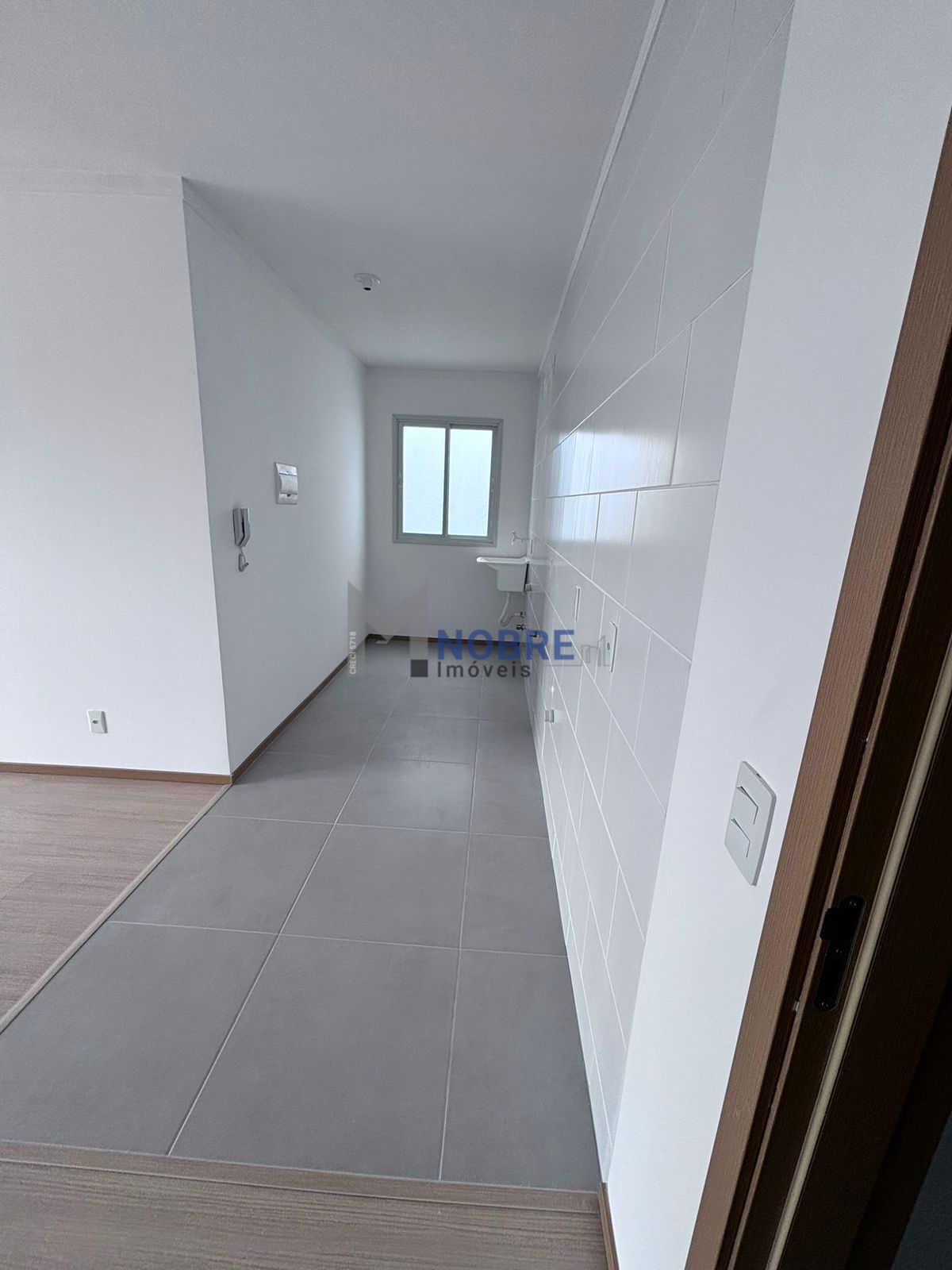 Apartamento à venda com 2 quartos, 1 banheiro, 1 vaga e 58m² no Barreiros, São José (SC) — foto 7 de 11
