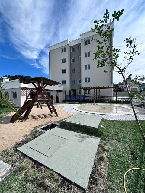 Apartamento à venda com 2 quartos, 1 banheiro, 1 vaga e 58m² no Barreiros, São José (SC) — foto 3 de 11