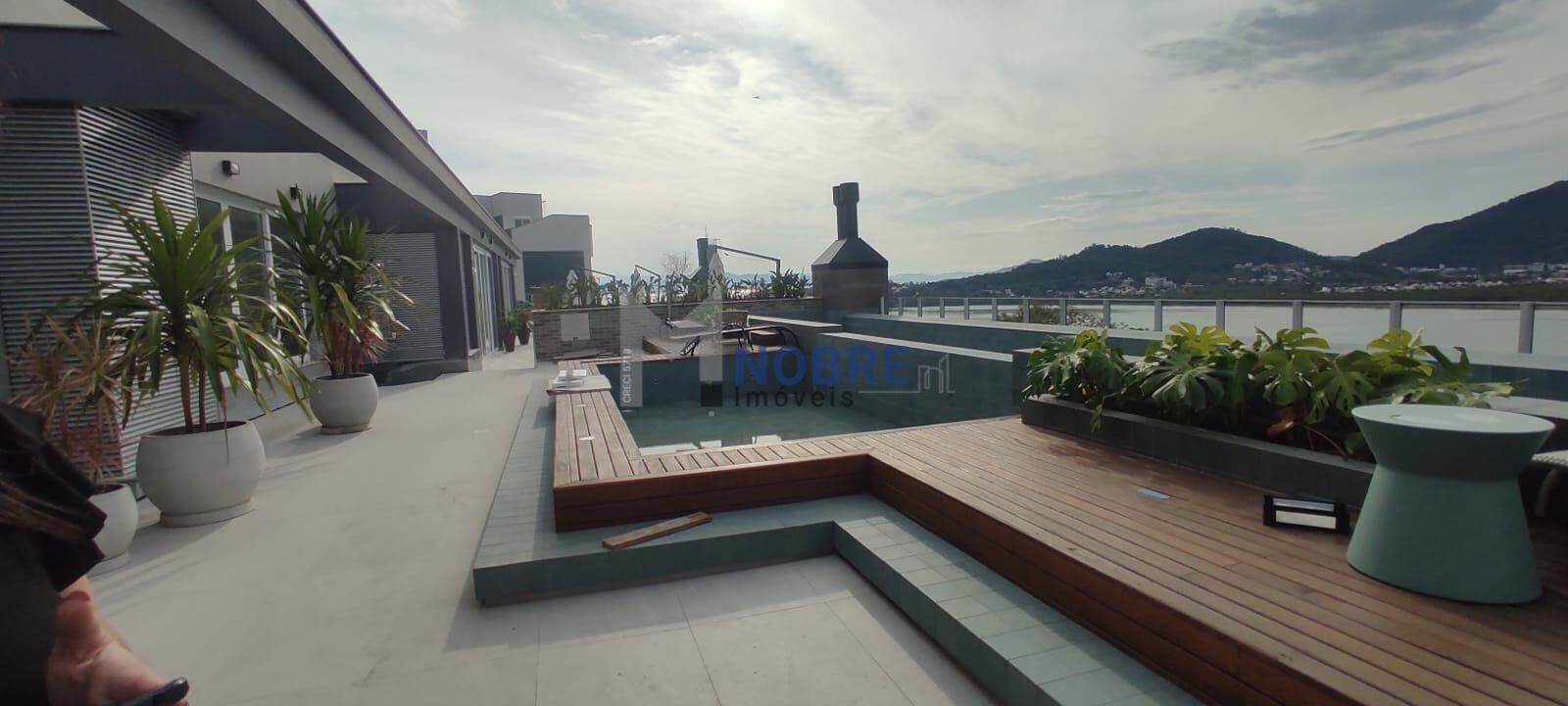 Apartamento à venda com 3 quartos, 3 suítes, 2 vagas e 138m² no João Paulo, Florianópolis (SC) — foto 3 de 27