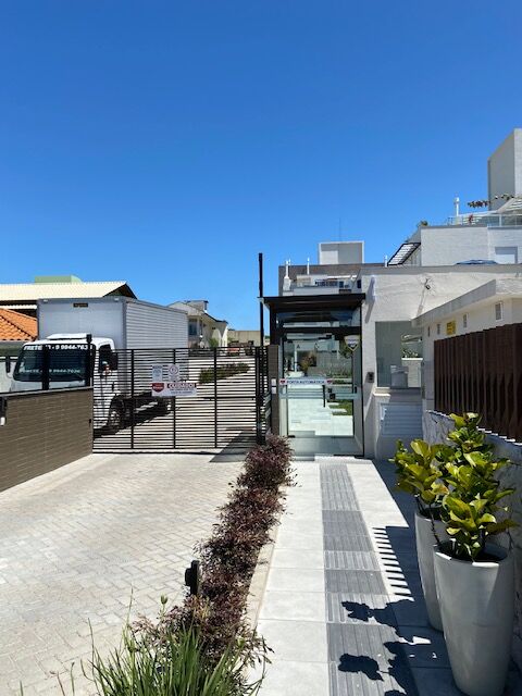 Apartamento à venda com 3 quartos, 1 suíte, 2 vagas e 81m² no Campeche, Florianópolis (SC) — foto 2 de 30