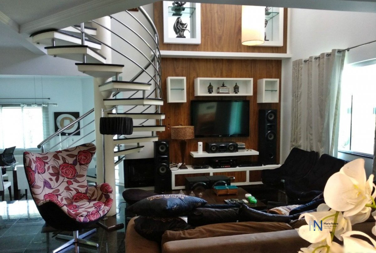 Casa à venda com 4 quartos, 1 suíte, 2 vagas e 350m² no Bosque das Mansões, São José (SC) — foto 19 de 30