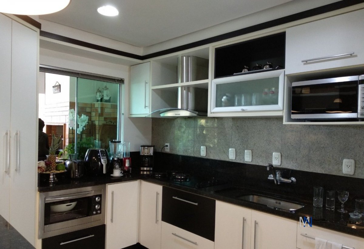 Casa à venda com 4 quartos, 1 suíte, 2 vagas e 350m² no Bosque das Mansões, São José (SC) — foto 26 de 30