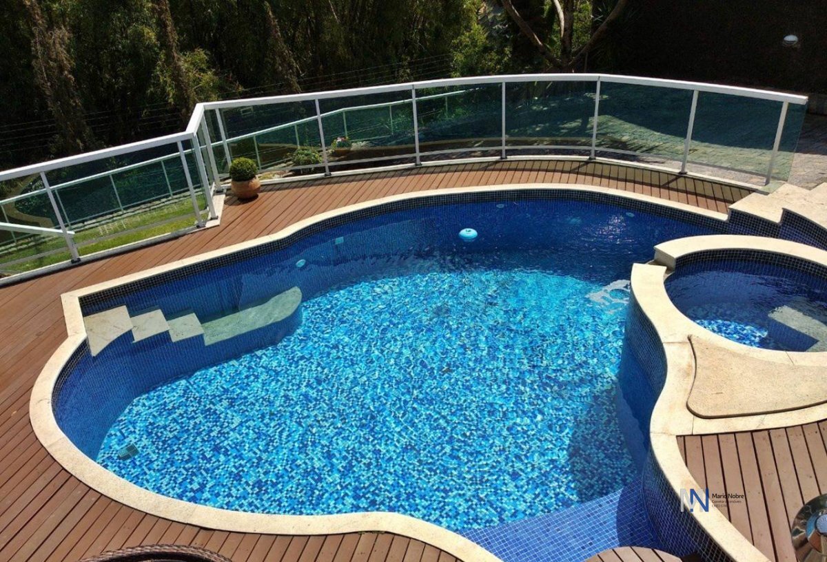 Casa à venda com 4 quartos, 1 suíte, 2 vagas e 350m² no Bosque das Mansões, São José (SC) — foto 8 de 30