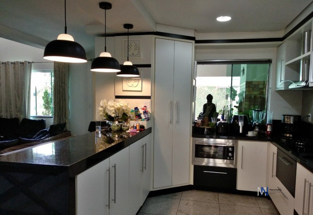 Casa à venda com 4 quartos, 1 suíte, 2 vagas e 350m² no Bosque das Mansões, São José (SC) — foto 23 de 30