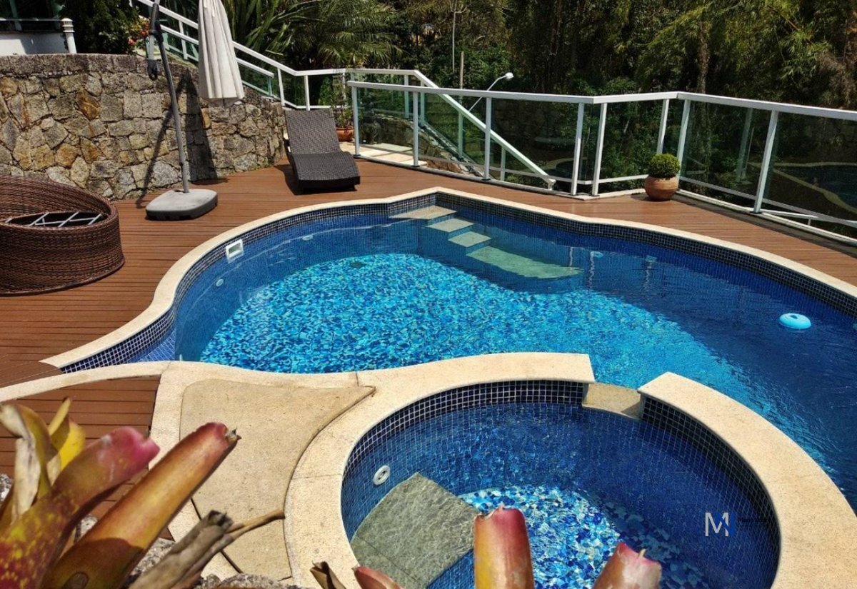 Casa à venda com 4 quartos, 1 suíte, 2 vagas e 350m² no Bosque das Mansões, São José (SC) — foto 2 de 30