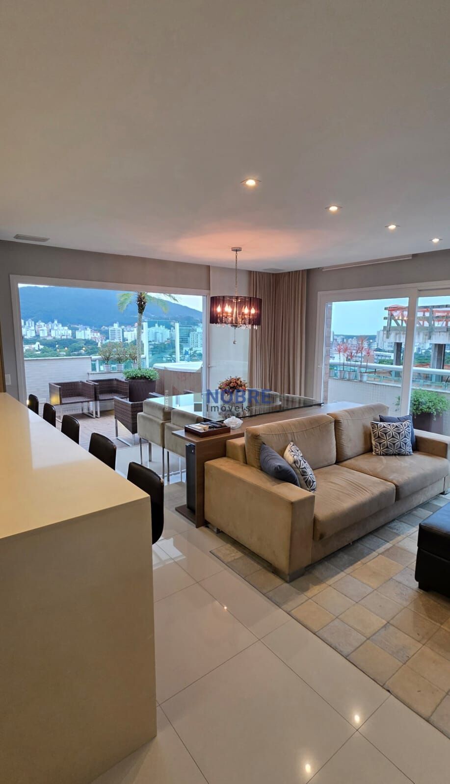 Cobertura à venda com 2 quartos, 2 suítes, 2 vagas e 115m² no Pantanal, Florianópolis (SC) — foto 6 de 30